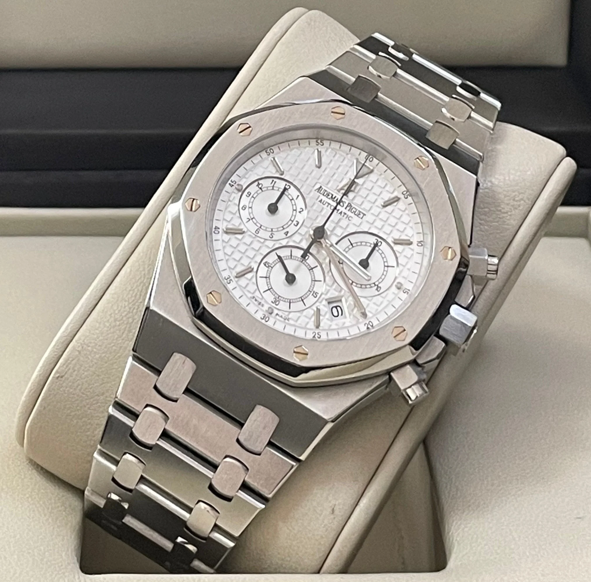 Audemars Piguet Royal Oak Chronograph - Stainless Steel - White Dial - 25860ST.00.1110ST.05