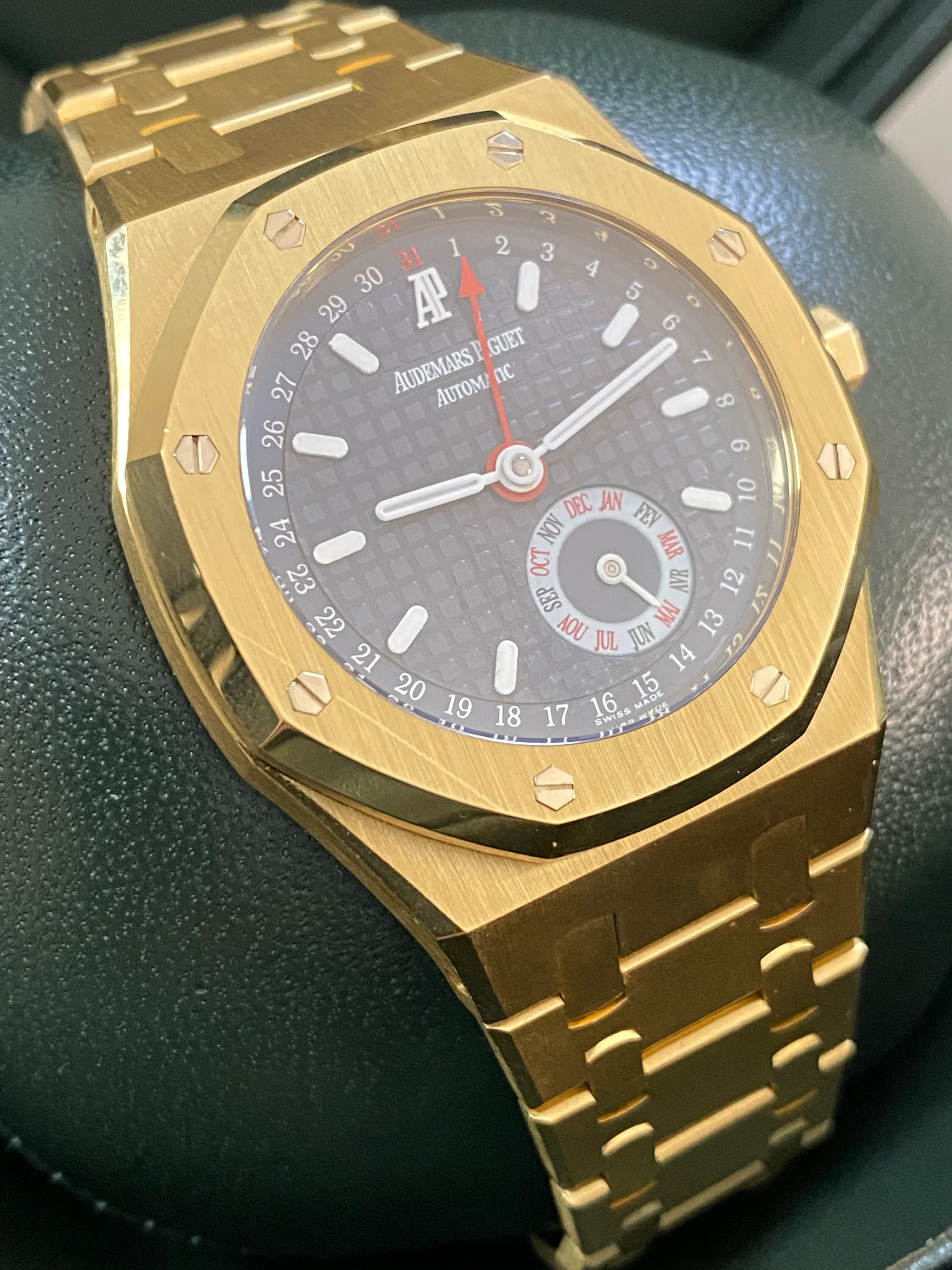 Audemars Piguet Royal Oak Annual - 18k Yellow Gold - Blue Dial - 25920BA - *COMPLETE SET*