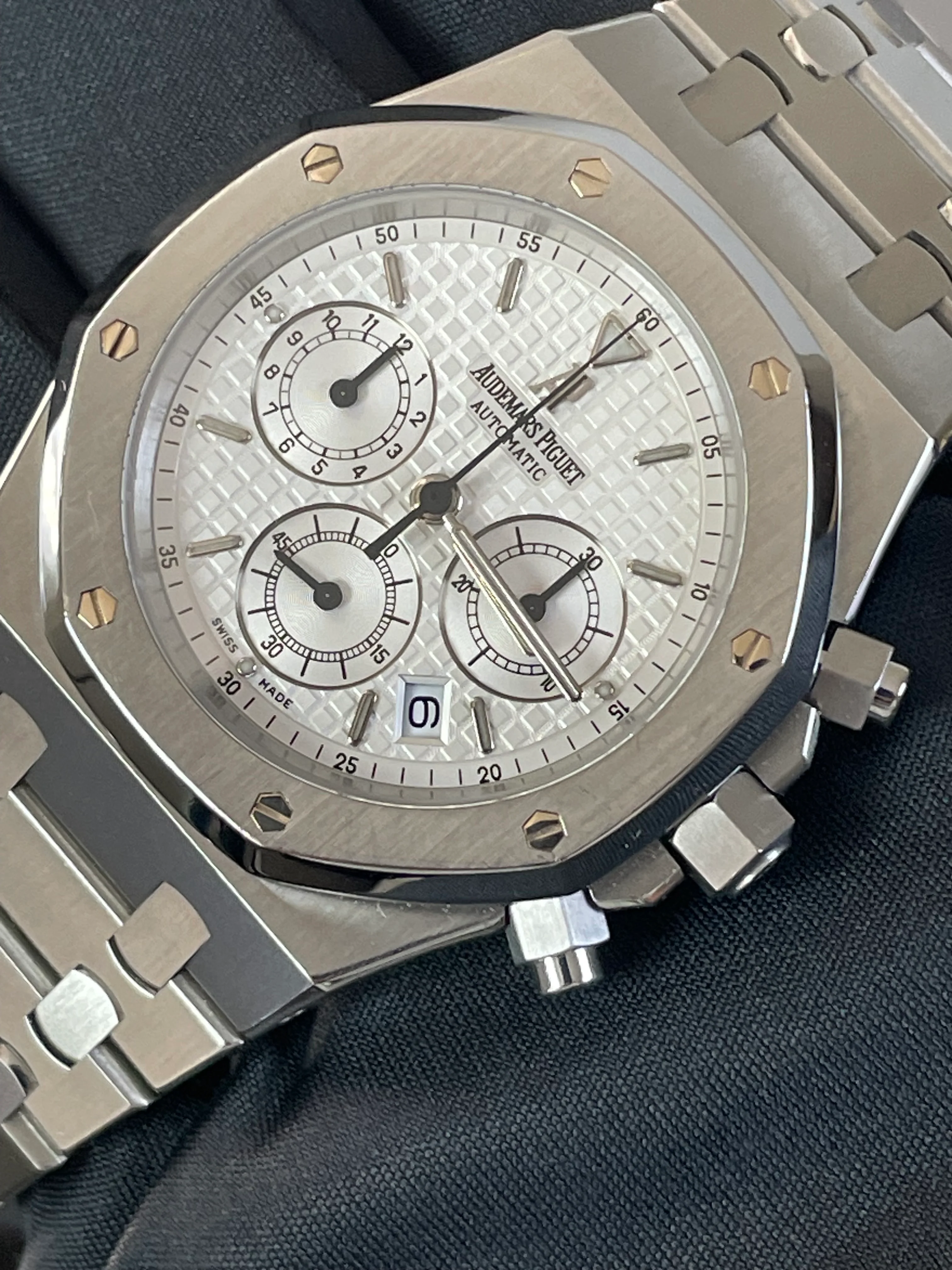 Audemars Piguet Royal Oak- 39mm - Self Winding - White Dial - 15300ST.00.1220ST.01