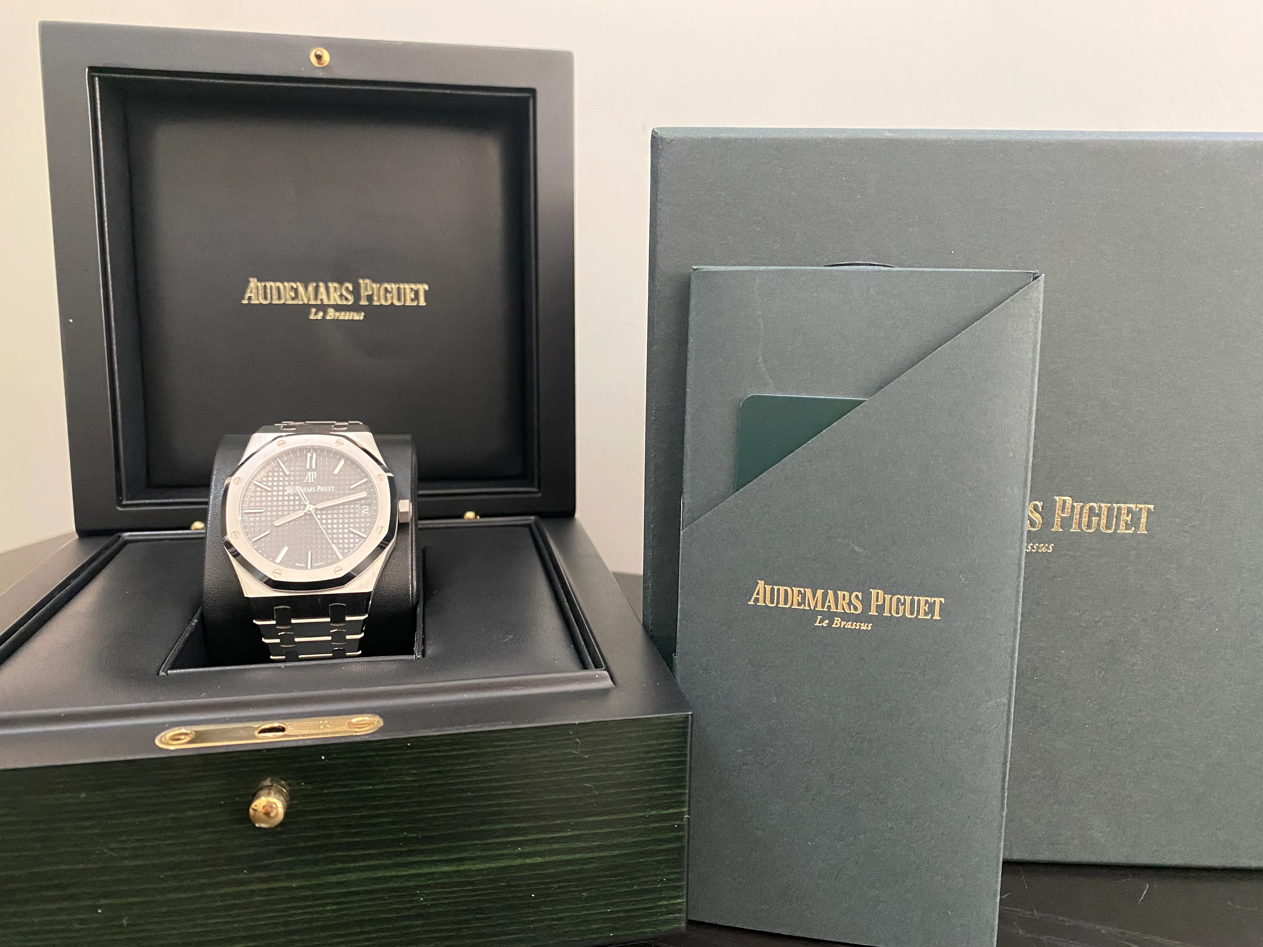 Audemars Piguet Royal Oak Selfwinding - 2021 - Grey Dial - 15500ST.OO.1220ST.02 *UNPOLISHED*