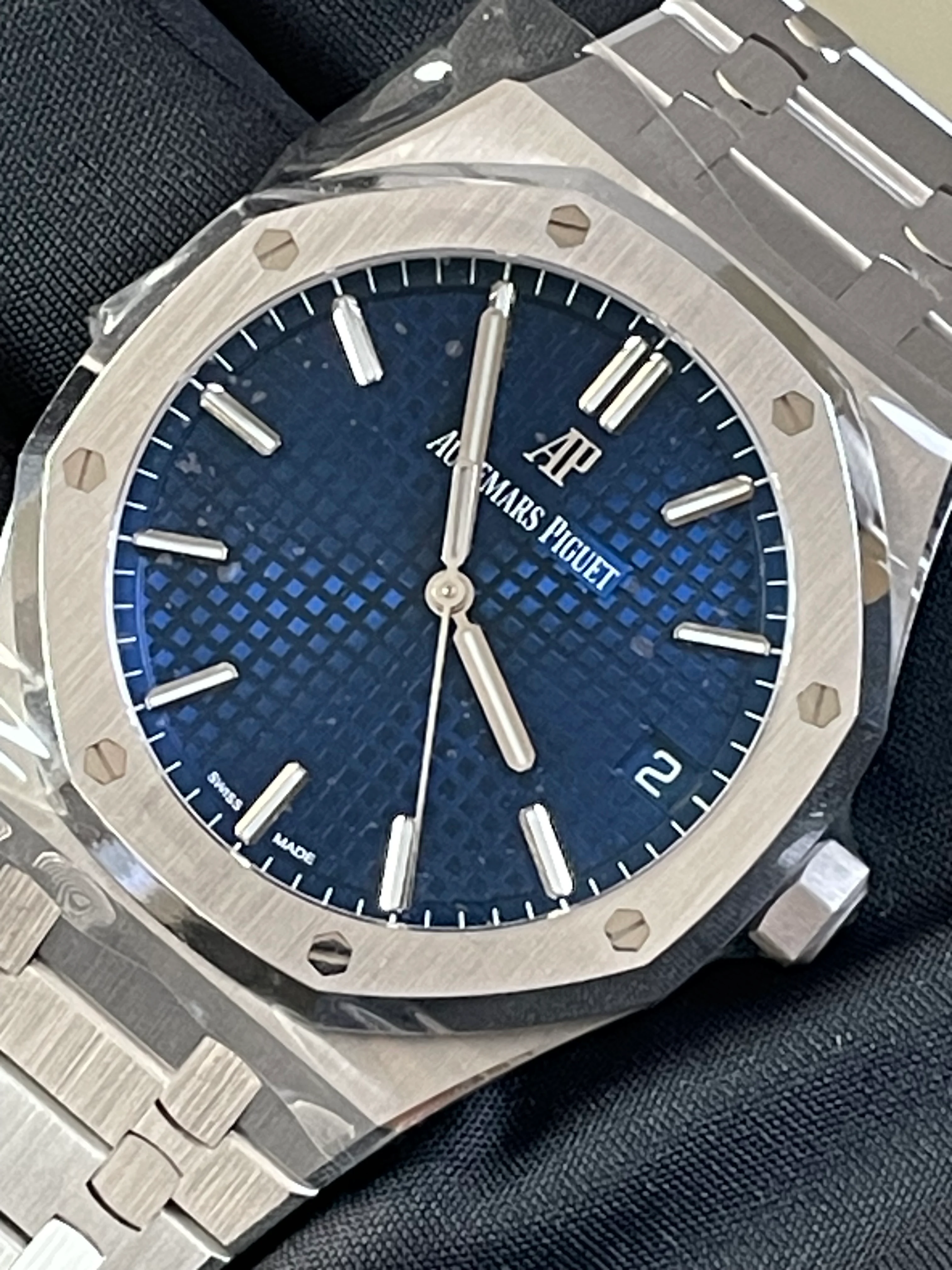 Audemars Piguet Japan Edition Royal Oak White Gold - 2021 - Blue Dial - 15503BC.00.1220BC.01
