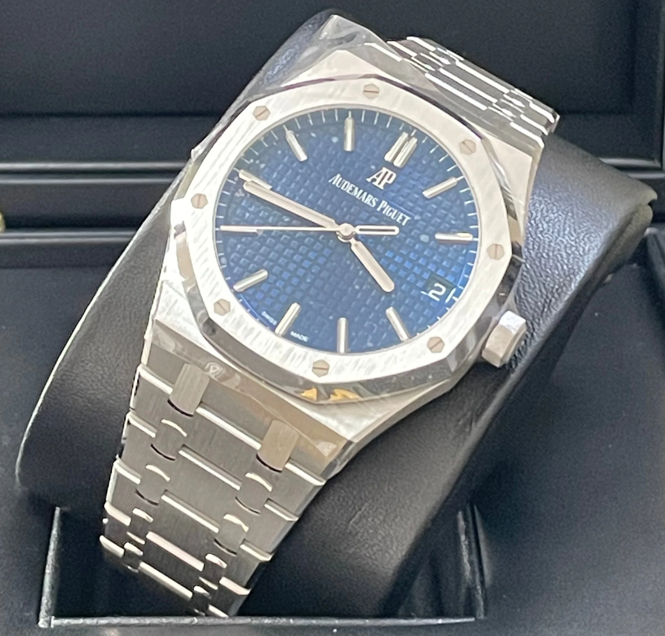 Audemars Piguet Japan Edition Royal Oak White Gold - 2021 - Blue Dial - 15503BC.00.1220BC.01