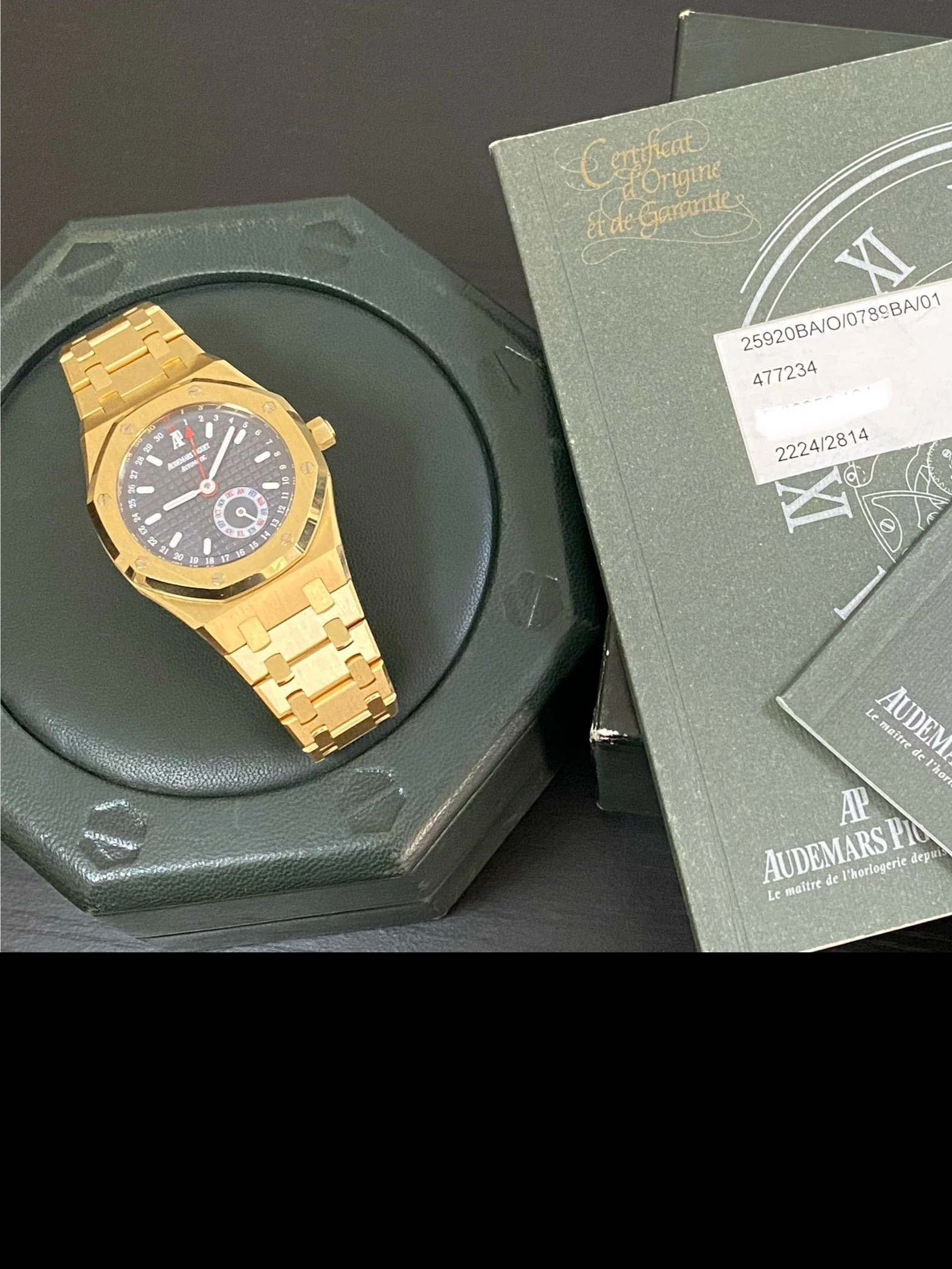 Audemars Piguet Royal Oak Annual - 18k Yellow Gold - Blue Dial - 25920BA - *COMPLETE SET*