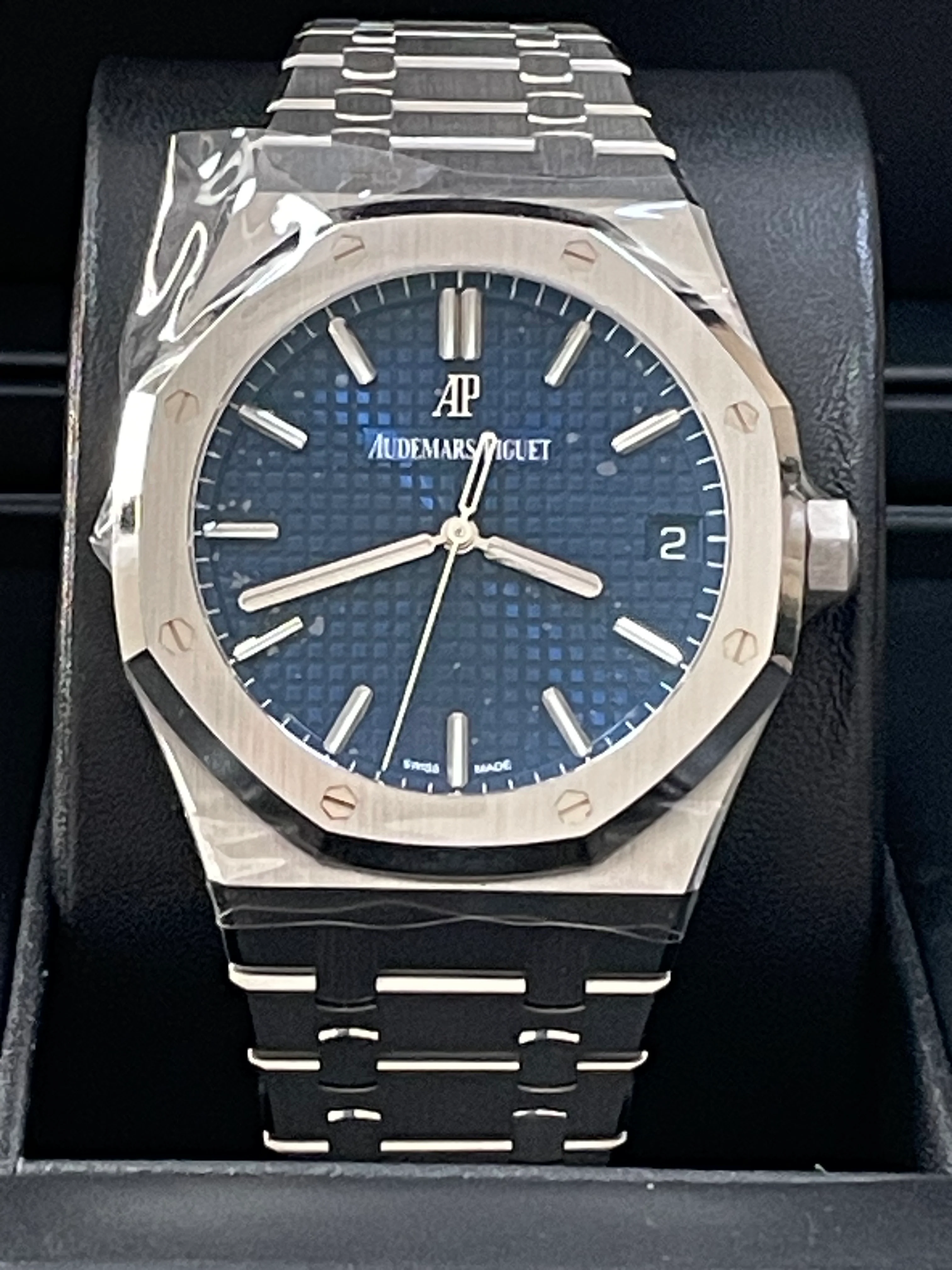 Audemars Piguet Japan Edition Royal Oak White Gold - 2021 - Blue Dial - 15503BC.00.1220BC.01