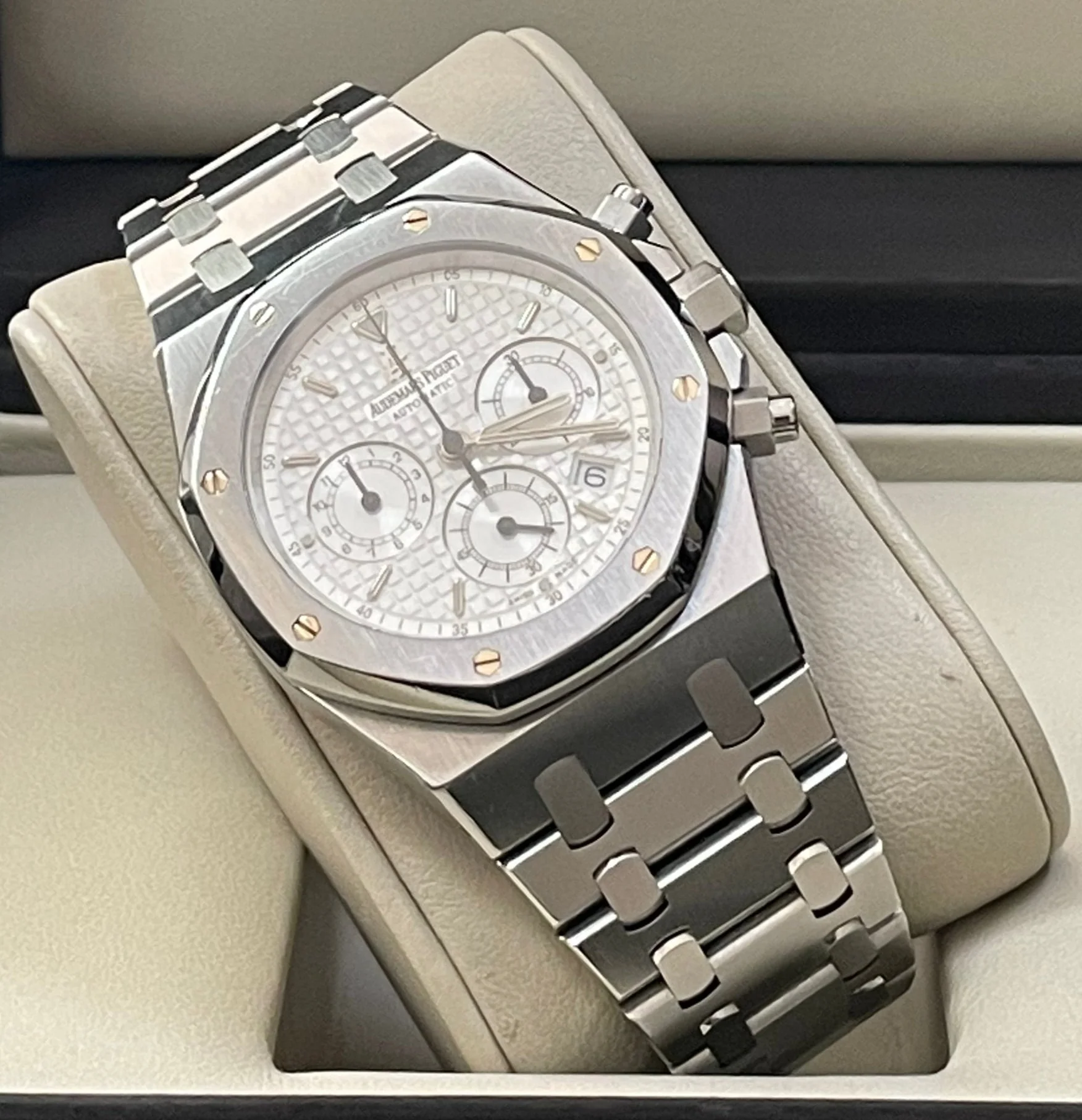 Audemars Piguet Royal Oak Chronograph - Stainless Steel - White Dial - 25860ST.00.1110ST.05