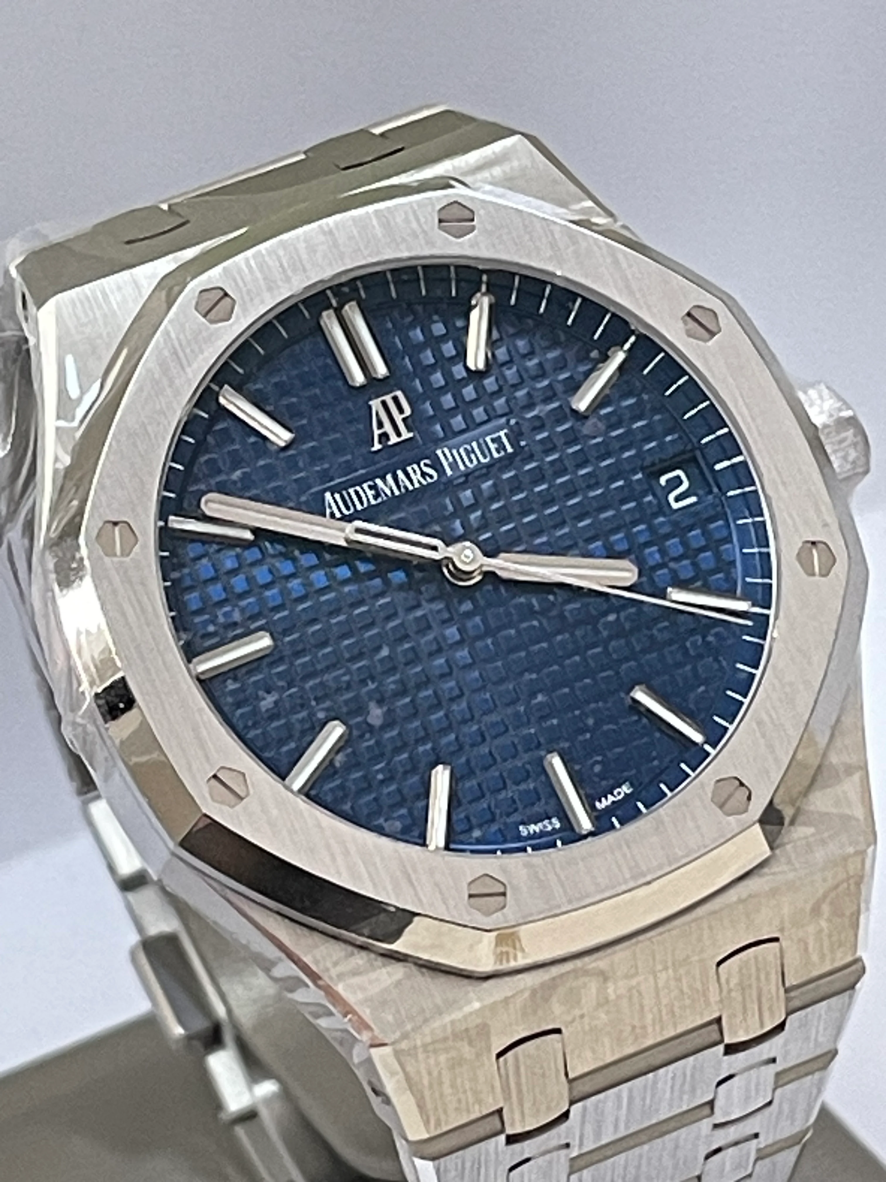 Audemars Piguet Japan Edition Royal Oak White Gold - 2021 - Blue Dial - 15503BC.00.1220BC.01