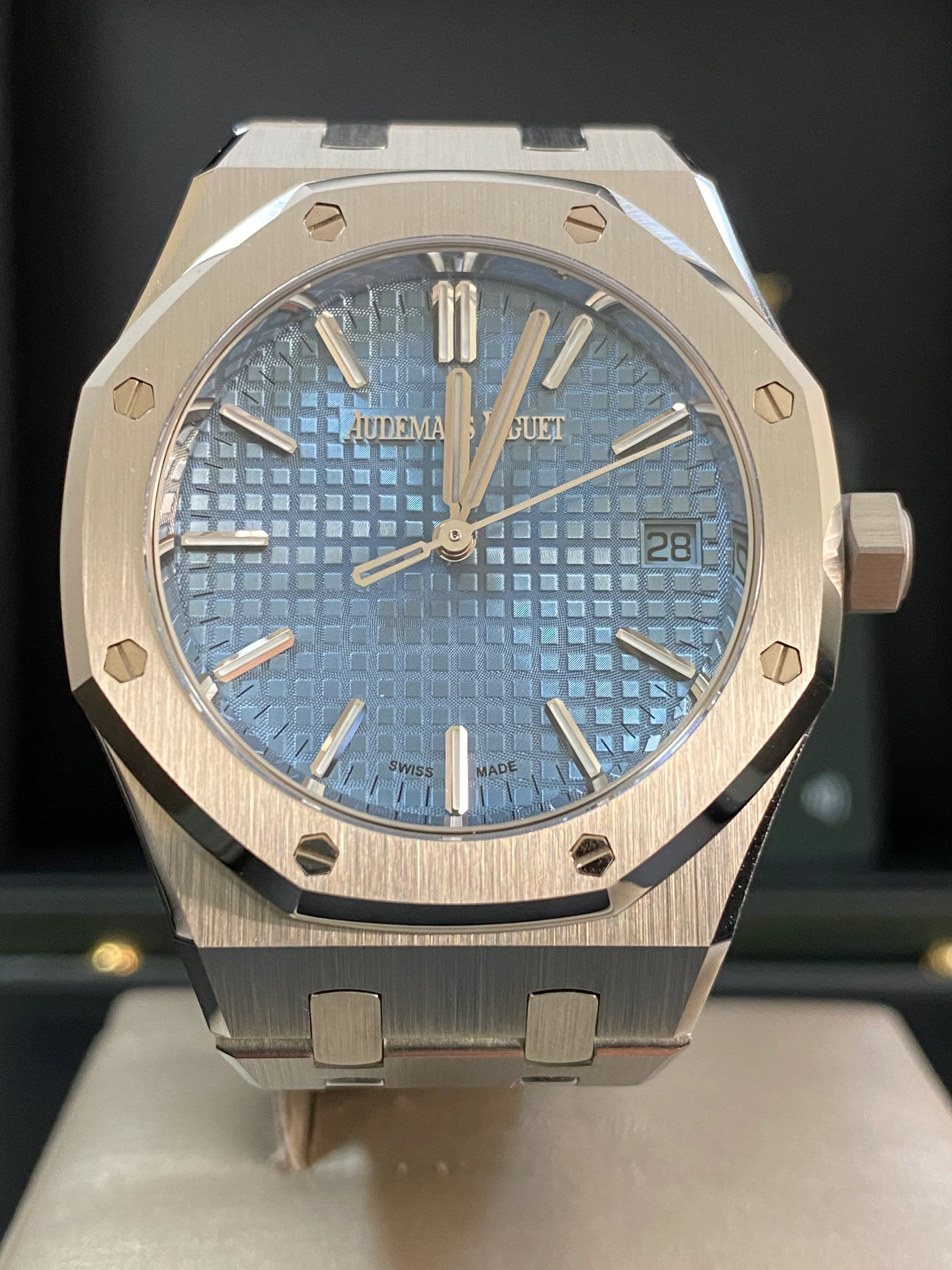 Audemars Piguet Royal Oak Selfwinding - 2024 - Stinless Steel - Ice Blue Dial - 15550ST