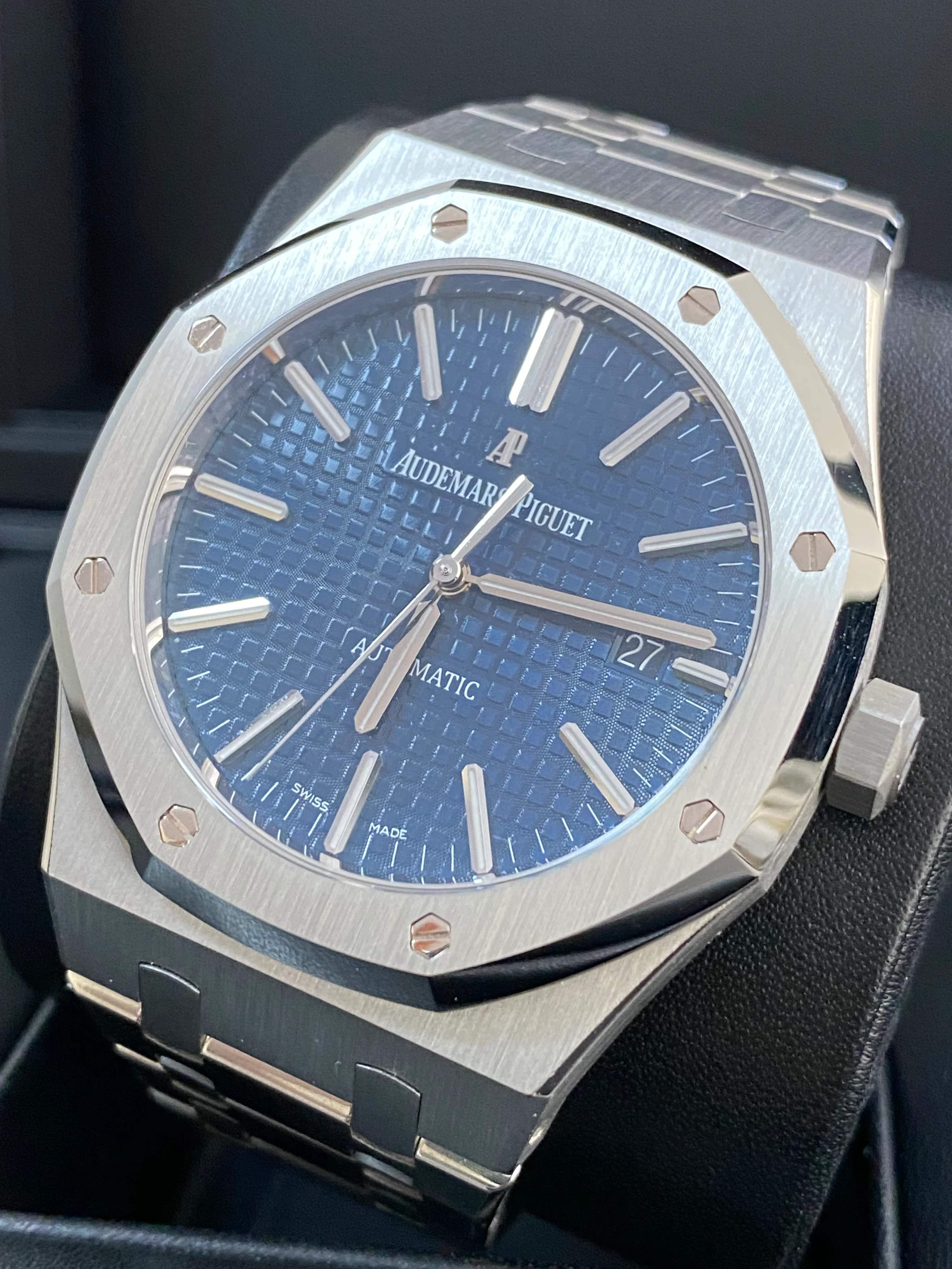Audemars Piguet Royal Oak Self Winding - 2014 - Blue Dial - 15400ST *FULL SET*