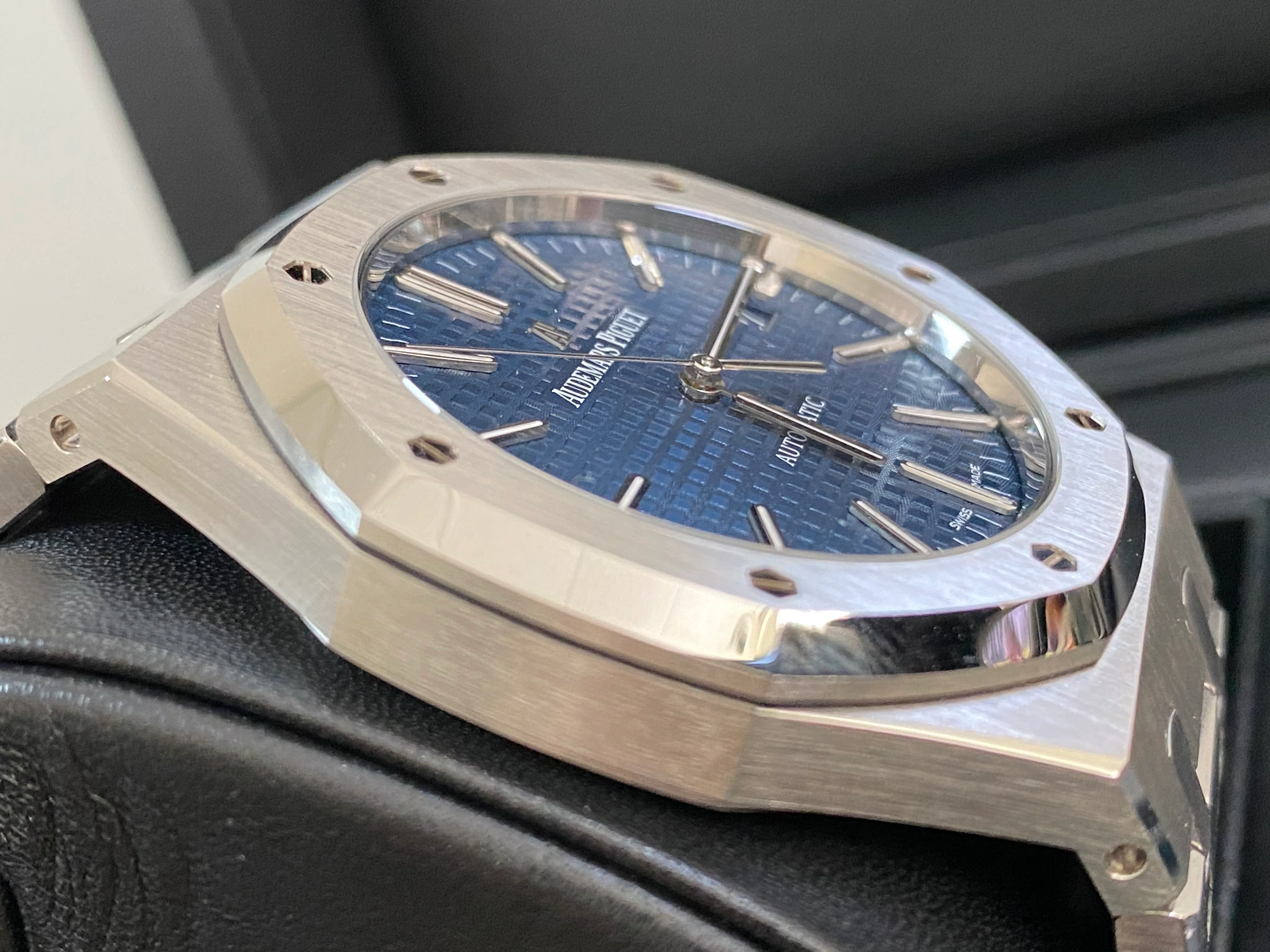 Audemars Piguet Royal Oak Self Winding - 2014 - Blue Dial - 15400ST *FULL SET*