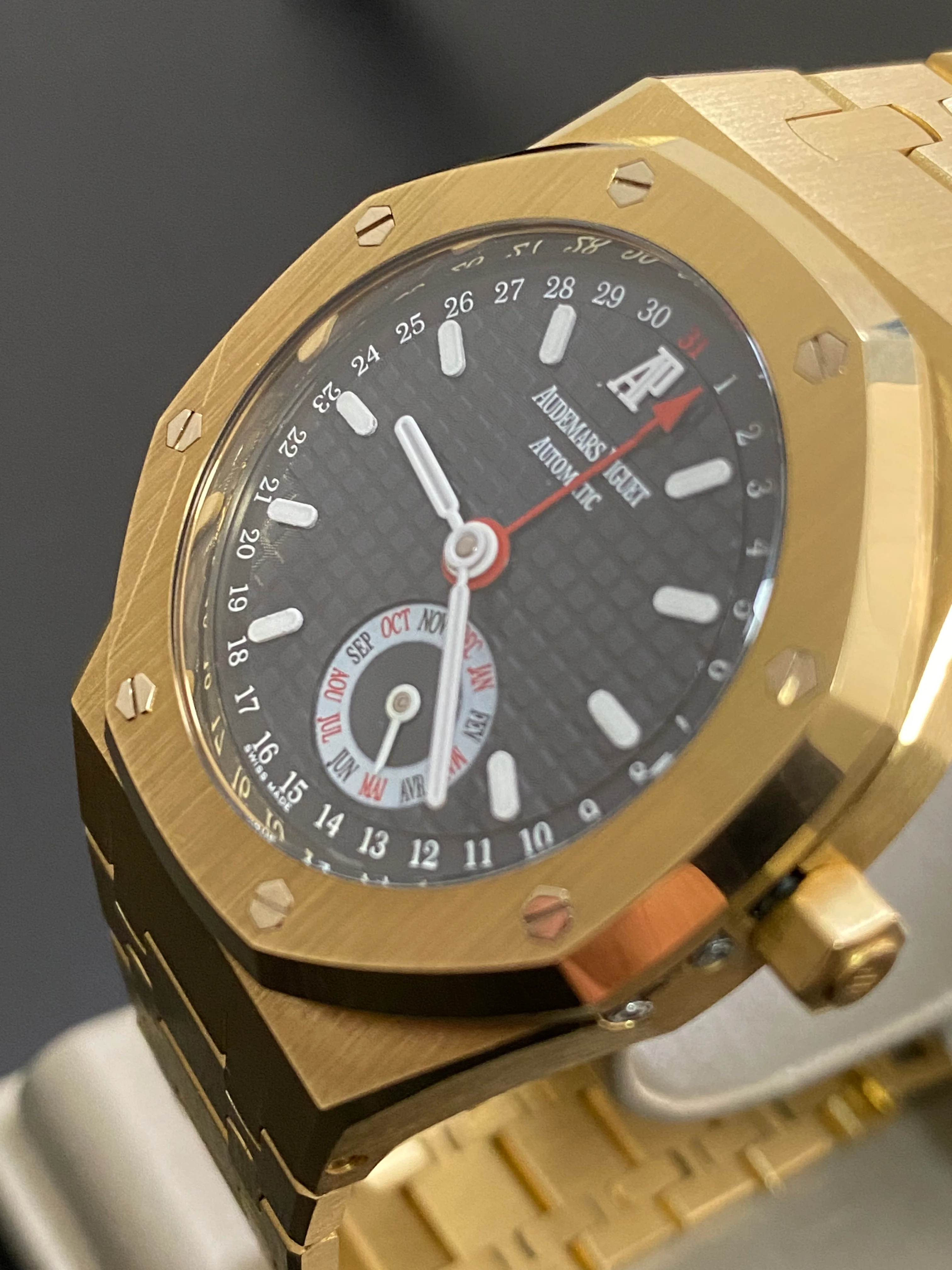 Audemars Piguet Royal Oak Annual - 18k Yellow Gold - Blue Dial - 25920BA - *COMPLETE SET*
