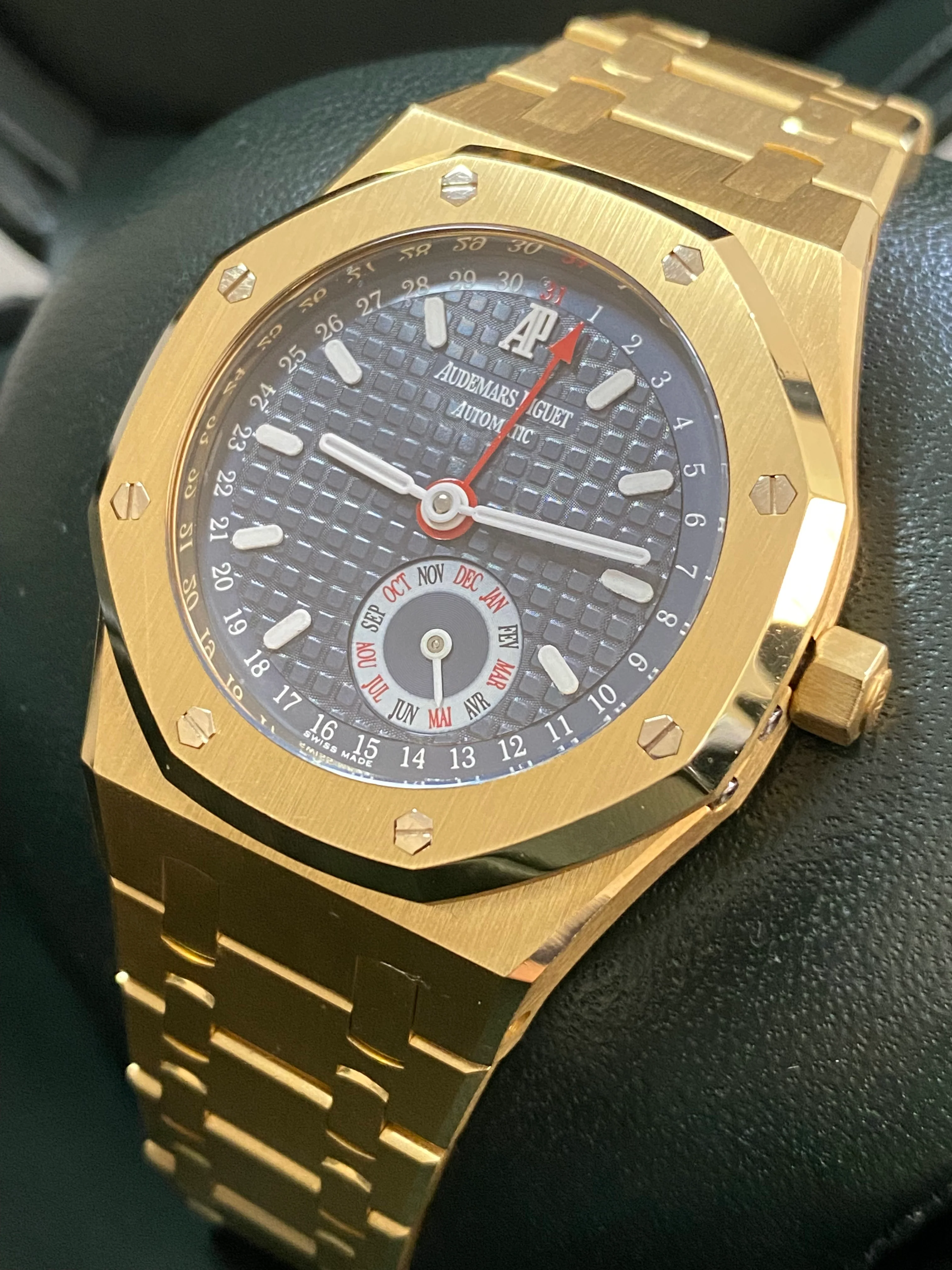 Audemars Piguet Royal Oak Annual - 18k Yellow Gold - Blue Dial - 25920BA - *COMPLETE SET*