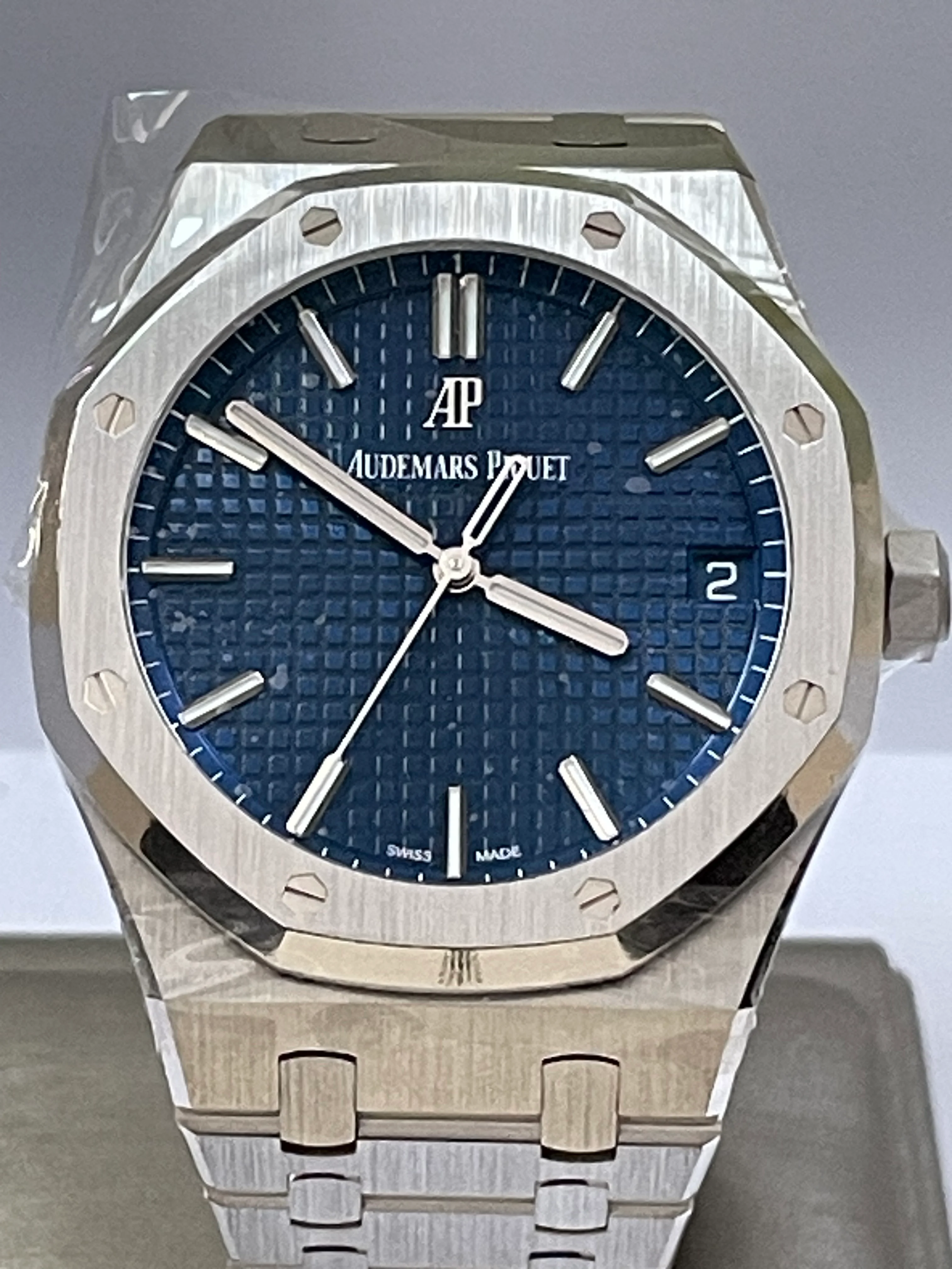 Audemars Piguet Japan Edition Royal Oak White Gold - 2021 - Blue Dial - 15503BC.00.1220BC.01