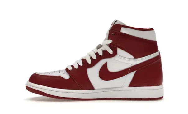 Air Jordan 1 Retro High OG Artisanal Team Red