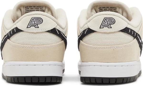 Nike SB Dunk Low Albino & Preto