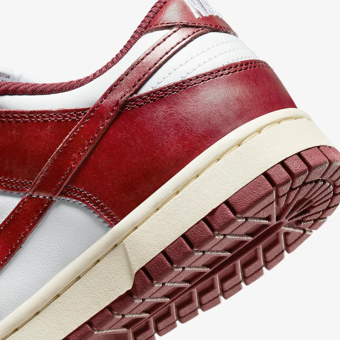 Nike Women's Dunk Low Premium FJ4555-100