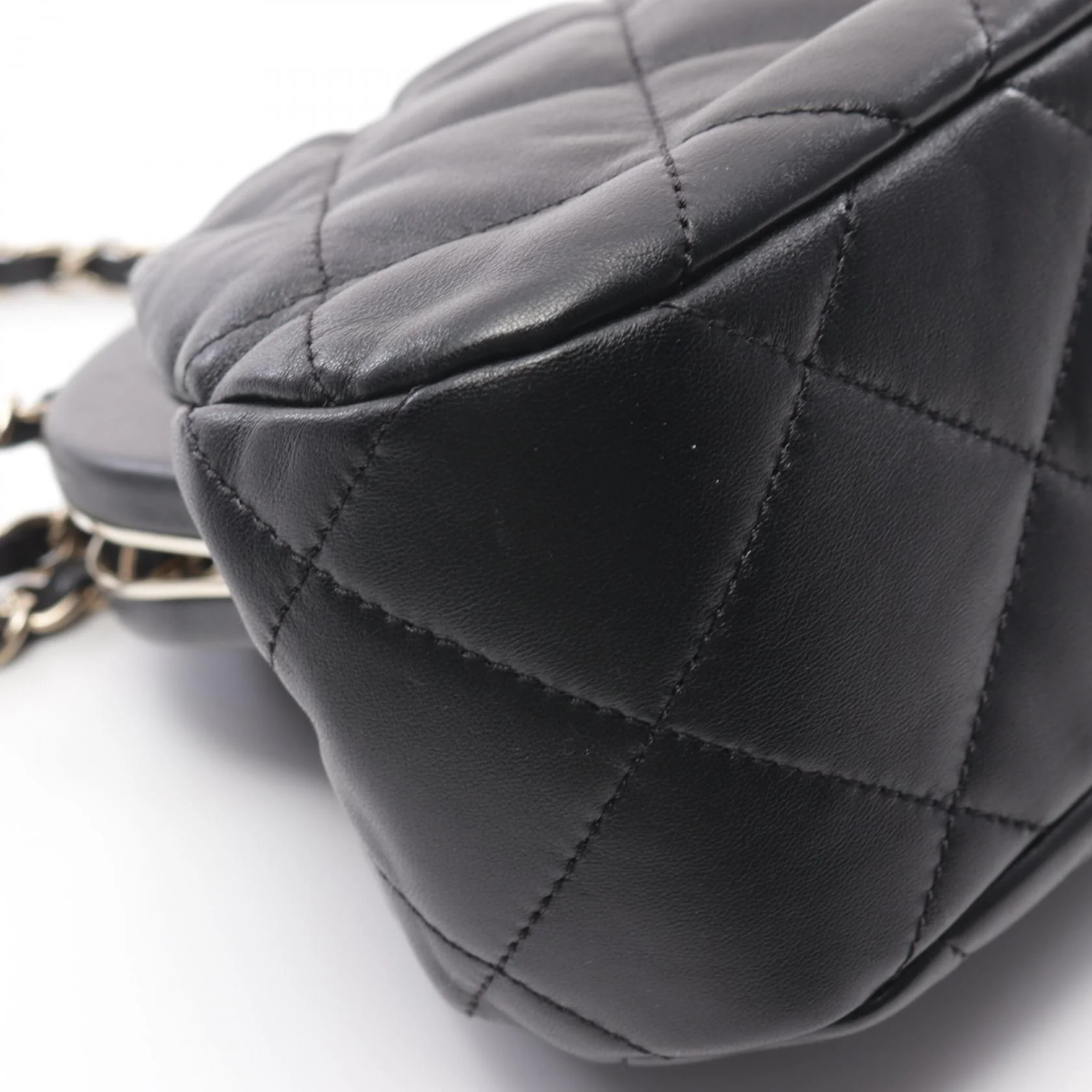Chanel Leather Matelasse Shoulder Bag AS4717