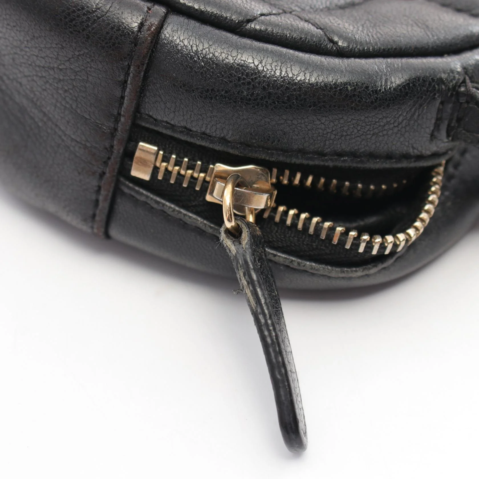 Chanel Lambskin Matelasse Charm Shoulder Bag A81620