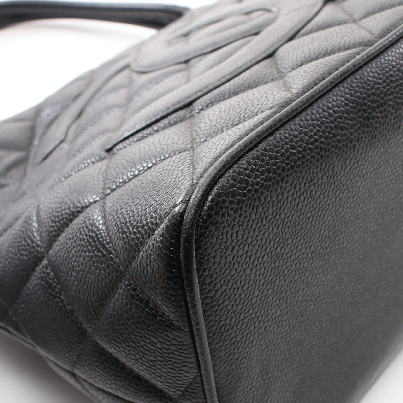 Chanel Leather Reissue Tote Bag Black A01804
