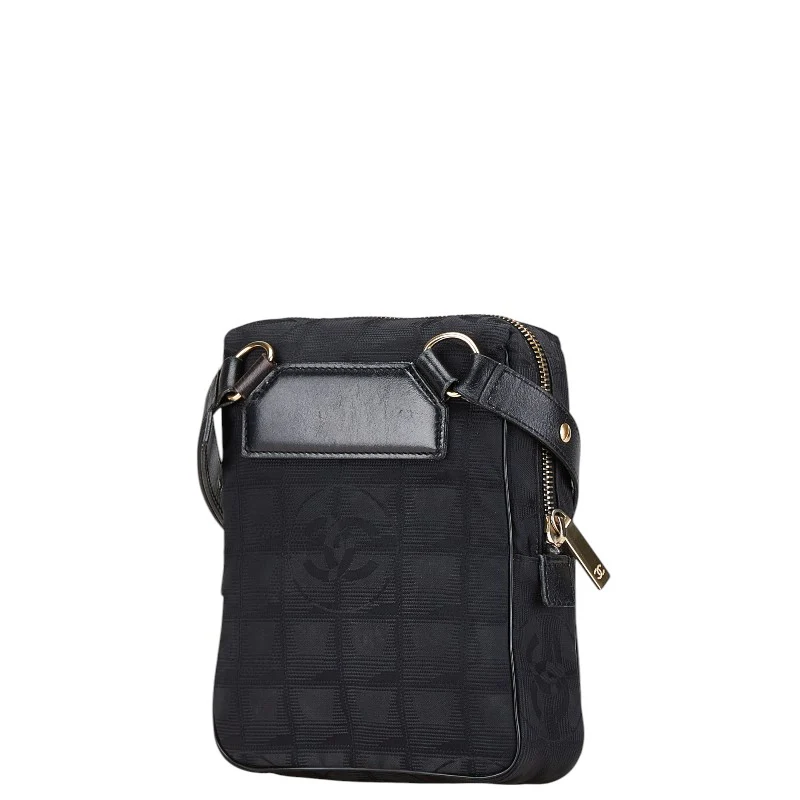 Chanel Nylon Leather Shoulder Bag A20513