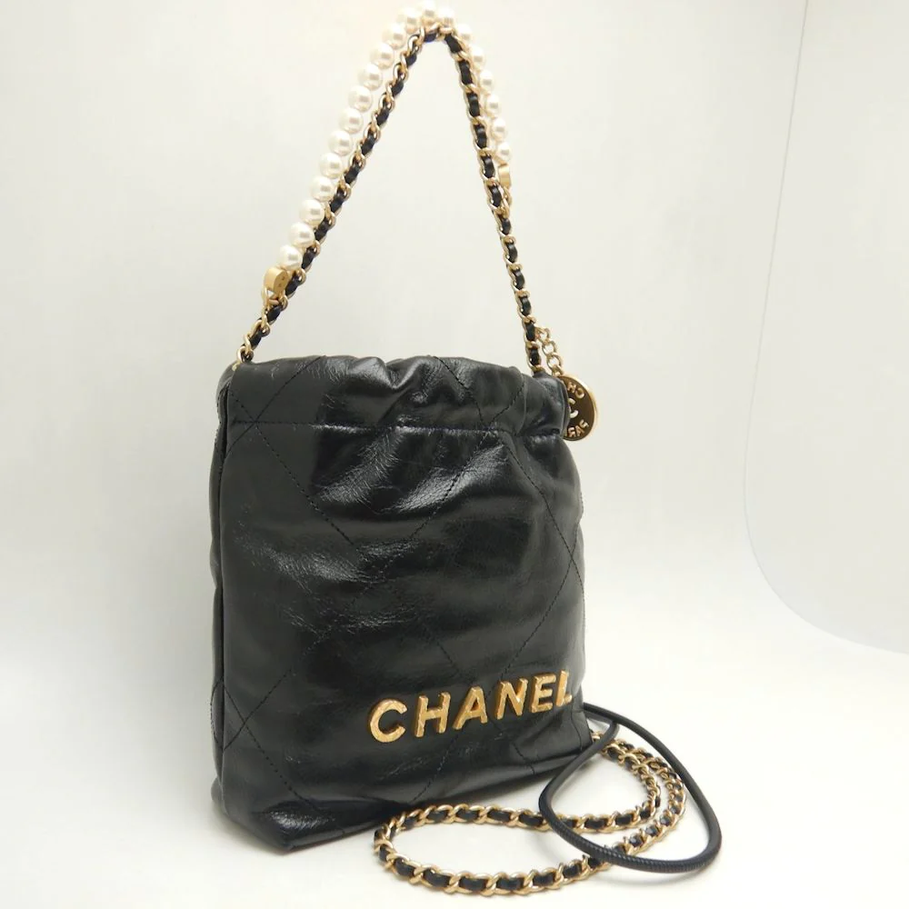 Chanel 22 Mini Handbag Shiny Calfskin