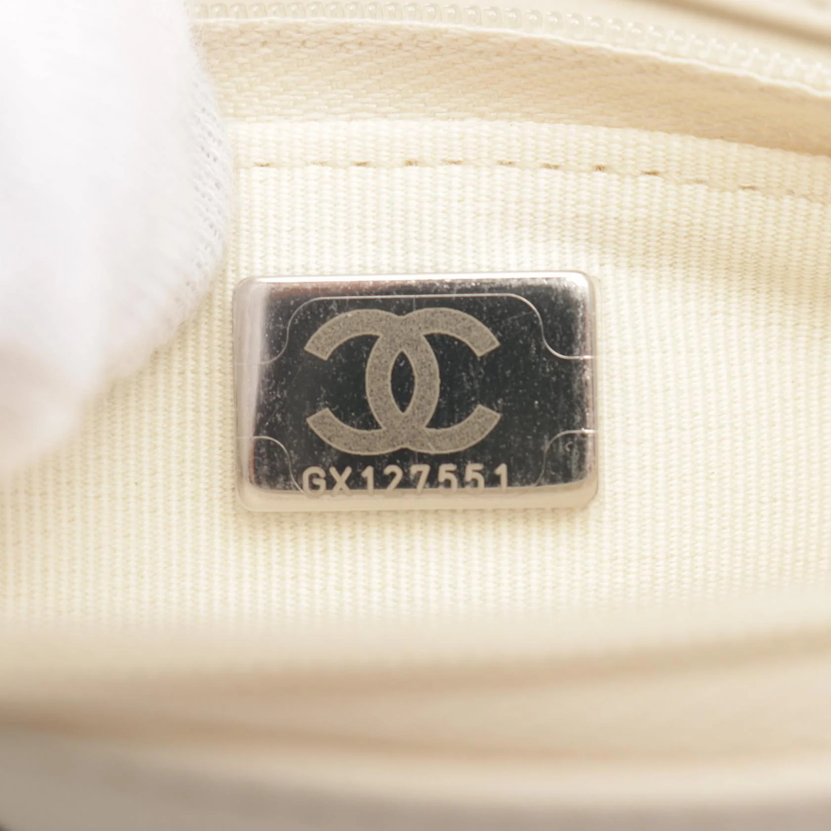 Chanel Chevron Leather Shoulder Bag A33814