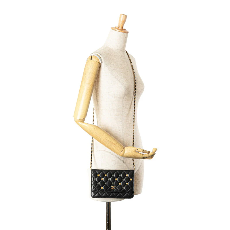 Chanel Matelasse Lambskin Chain Shoulder Wallet Bag