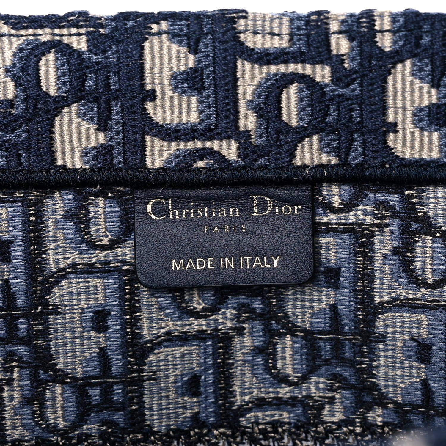 MEDIUM  BOOK TOTE