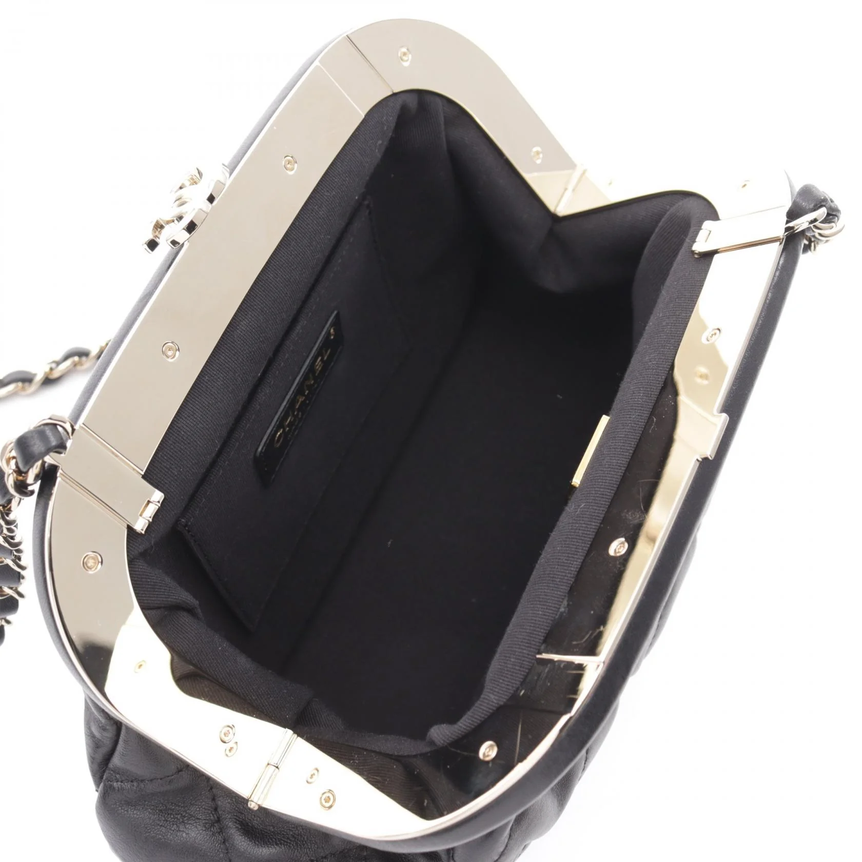 Chanel Leather Matelasse Shoulder Bag AS4717