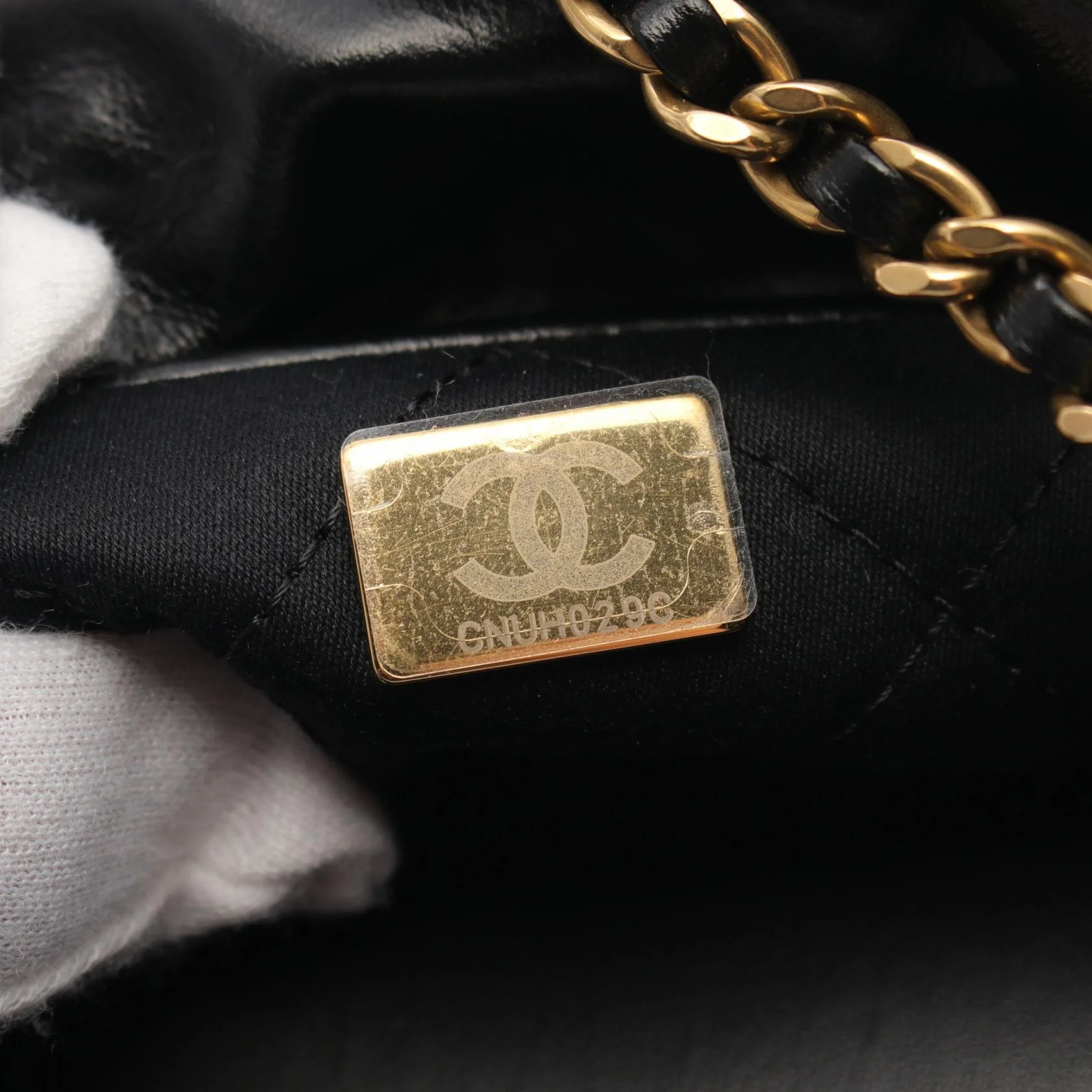 Chanel 22 Mini Lambskin Shoulder Bag AS3980