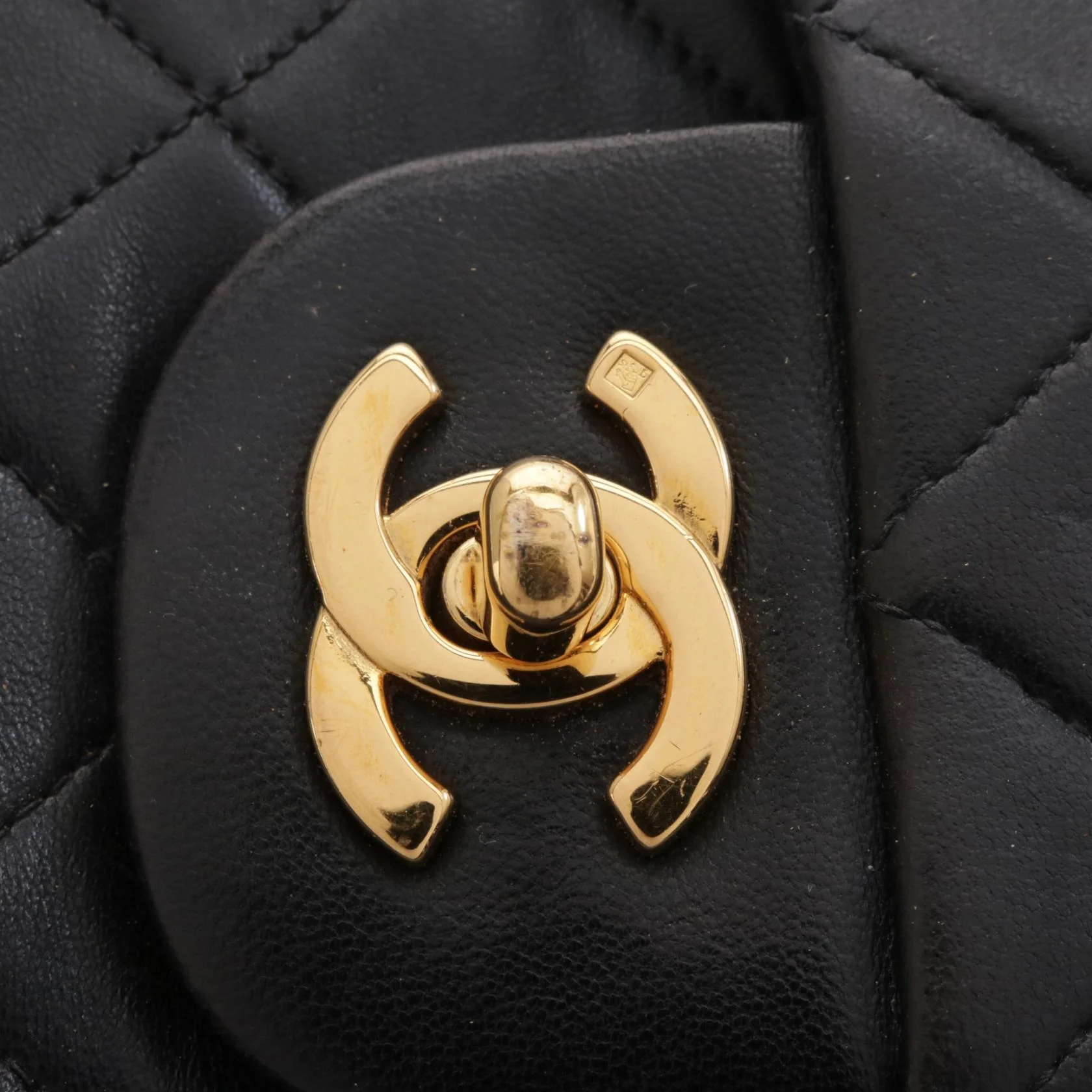 Chanel Lambskin Matelasse W Flap Shoulder Bag A01112