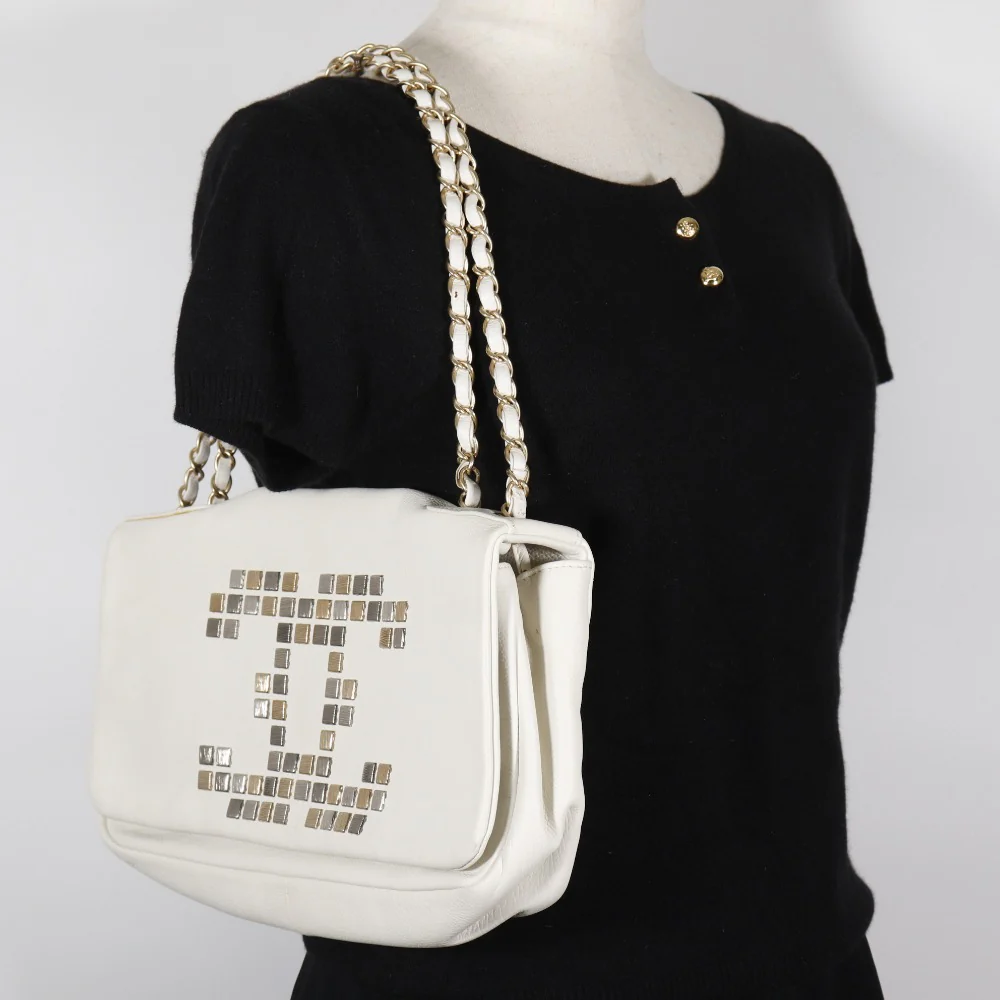 Chanel Lambskin Chain Shoulder Bag A46041
