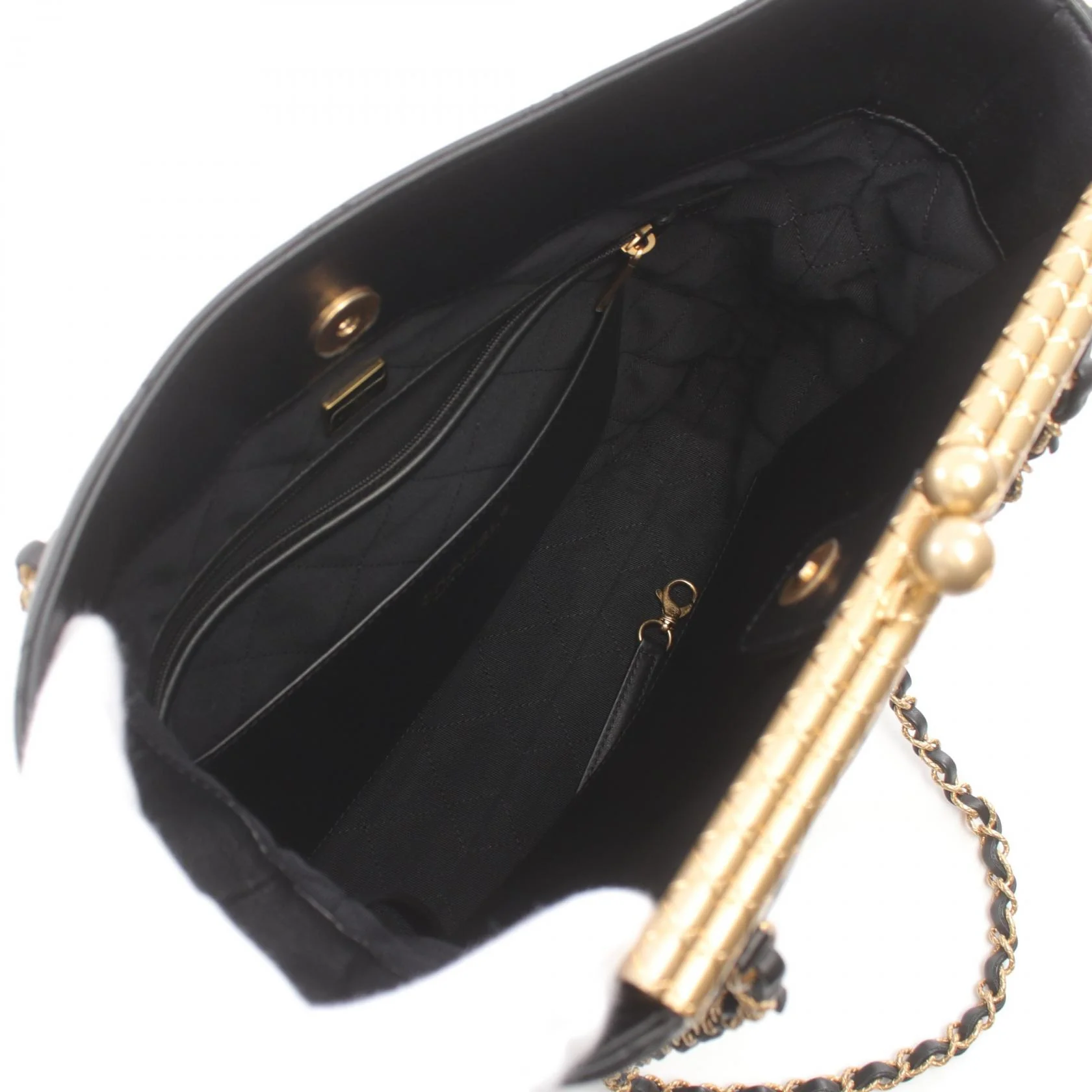 Chanel Matelasse Leather Tote Bag AS4488