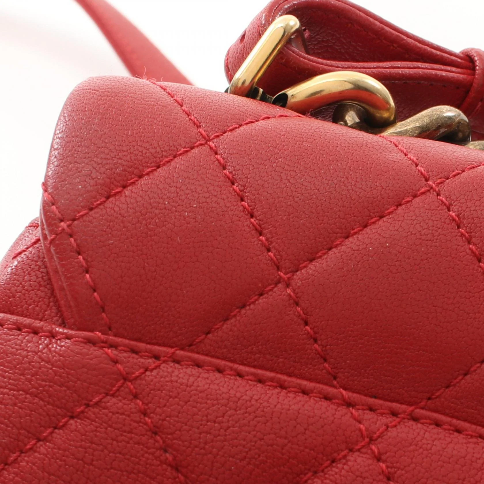 Chanel Matelasse Leather Handbag Red