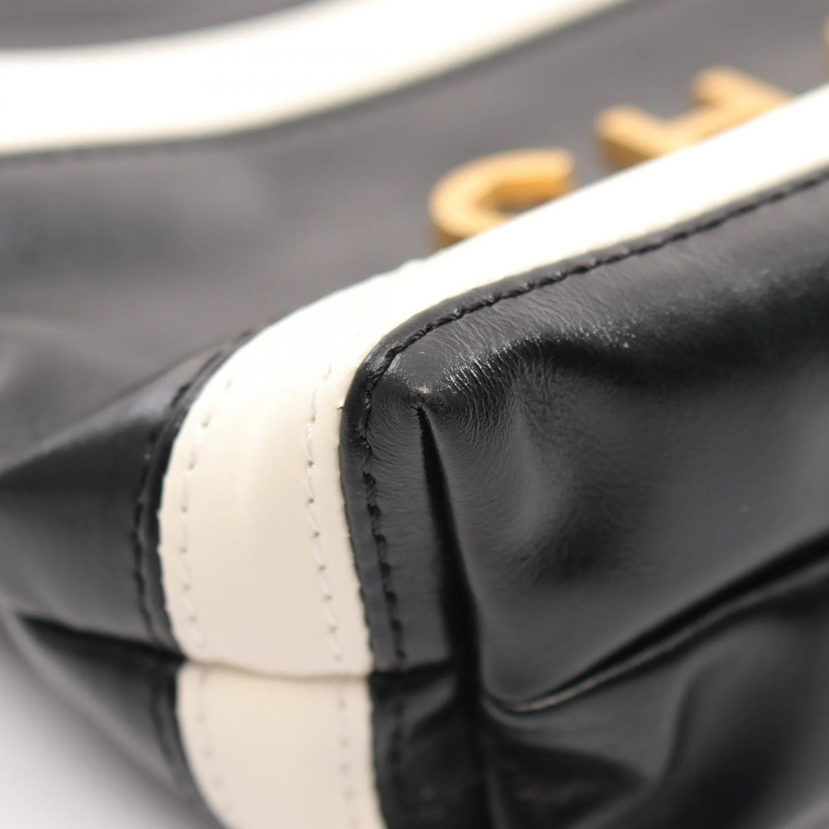 Chanel 22 Mini Lambskin Shoulder Bag AS3980
