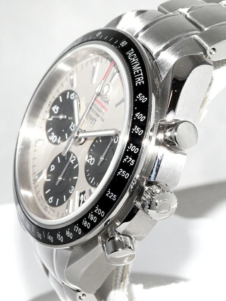 Omega Speedmaster Date 323.30.40.40.02.001