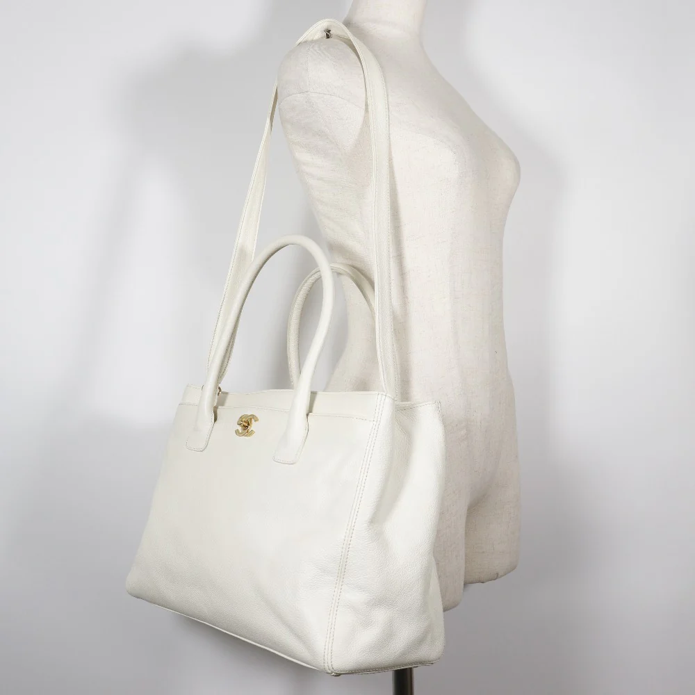 Chanel Caviar Skin Executive Tote Bag A15206