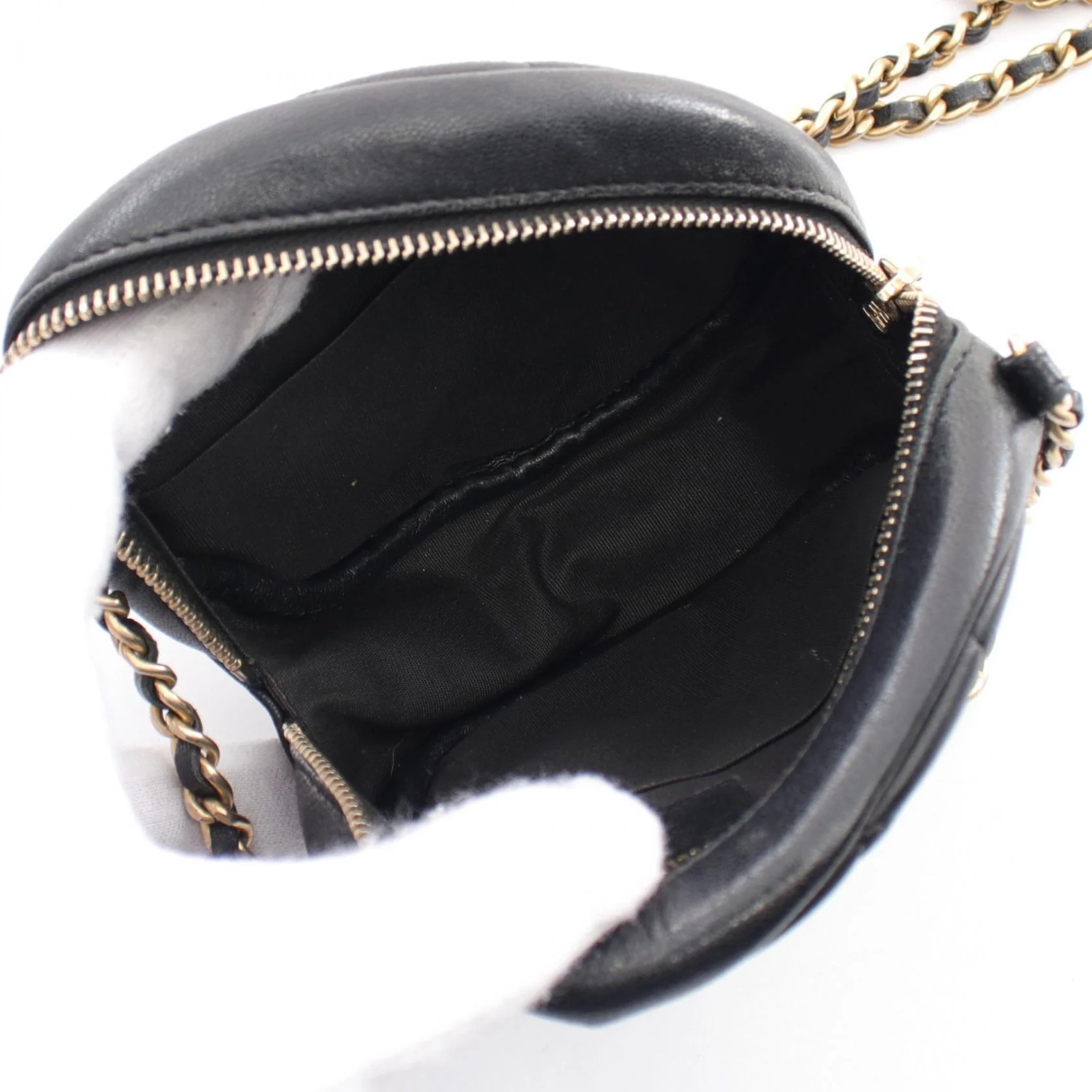 Chanel Lambskin Matelasse Charm Shoulder Bag A81620