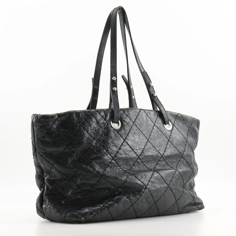 Chanel On the Road Leather Tote Bag A48019