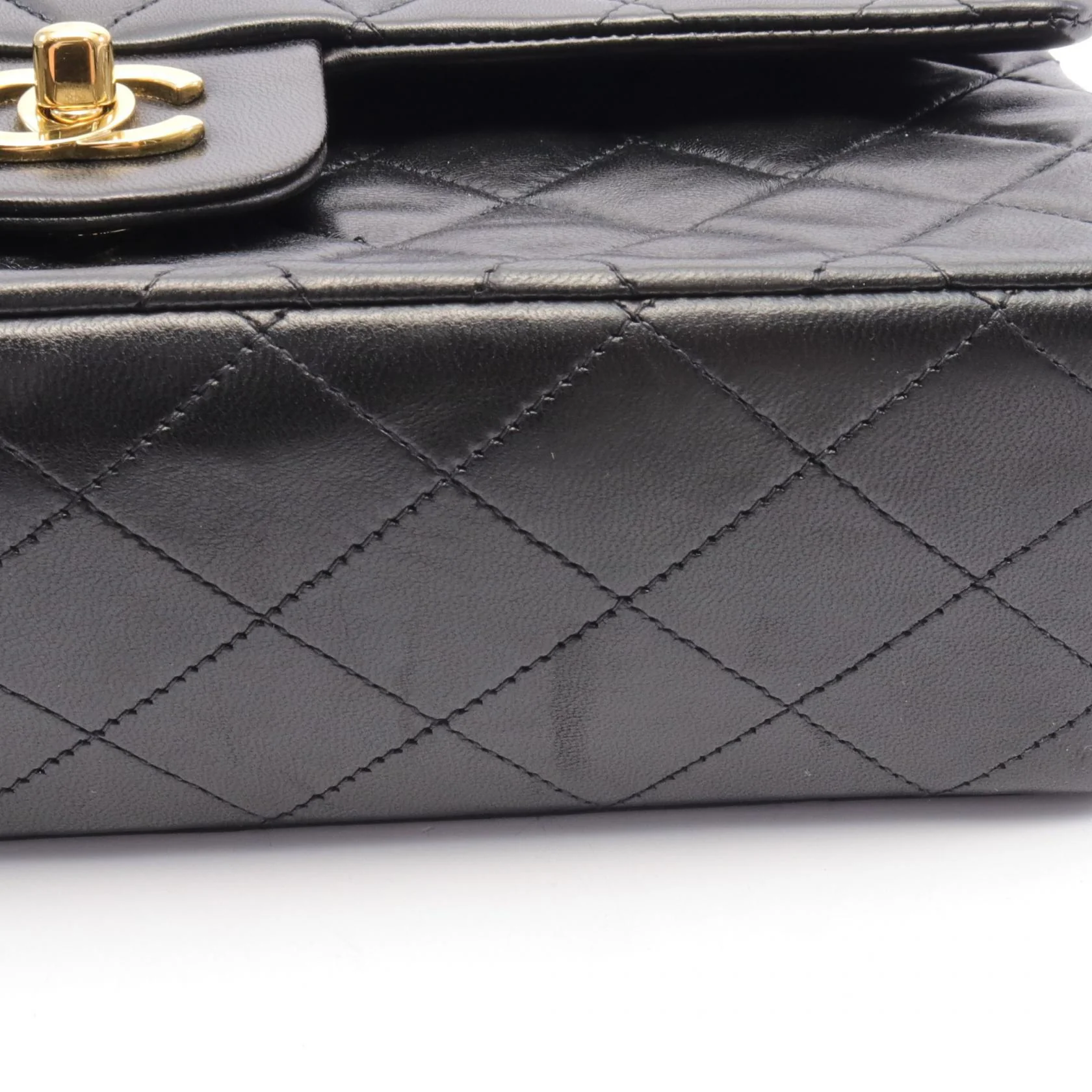 Chanel Lambskin Matelasse W Flap Shoulder Bag A01112