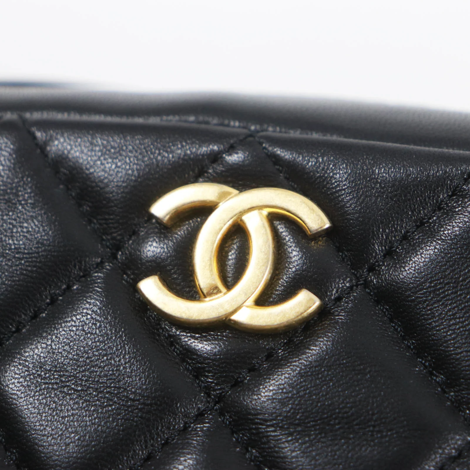 Chanel Lambskin Matrasse Camera Bag AS3258