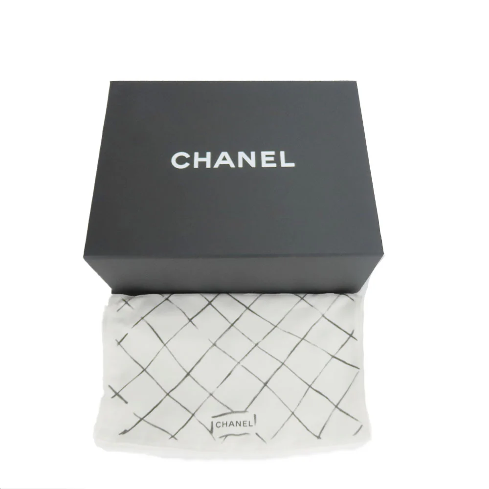 Chanel Leather Shoulder Bag Matrasse 25 A01112