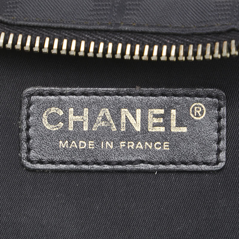 Chanel Nylon Leather Shoulder Bag A20513