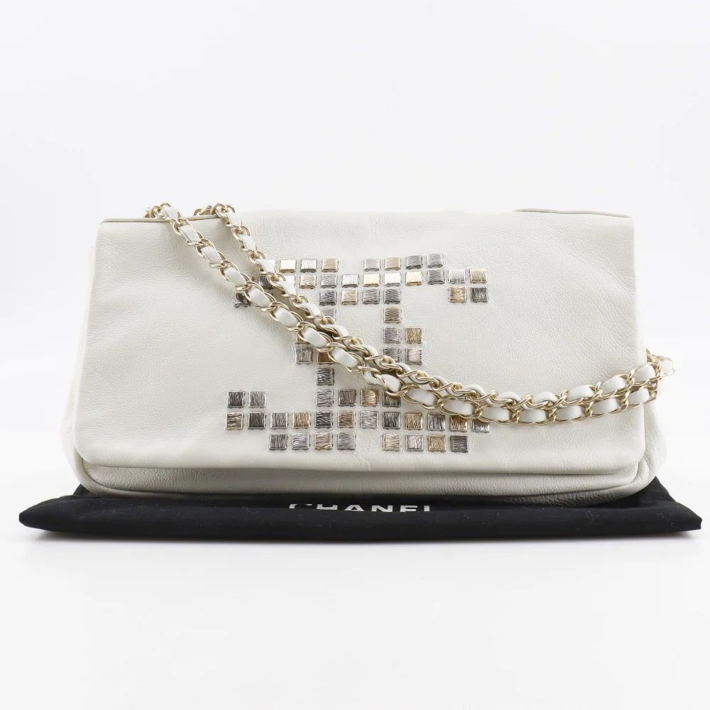 Chanel Lambskin Chain Shoulder Bag A46041