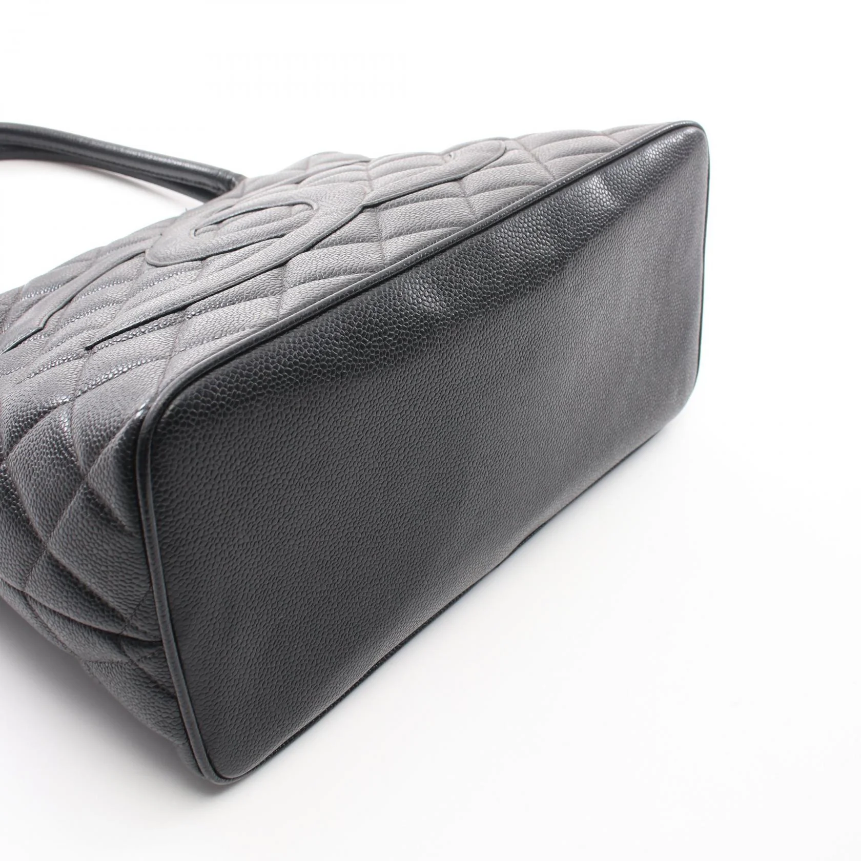 Chanel Leather Reissue Tote Bag Black A01804