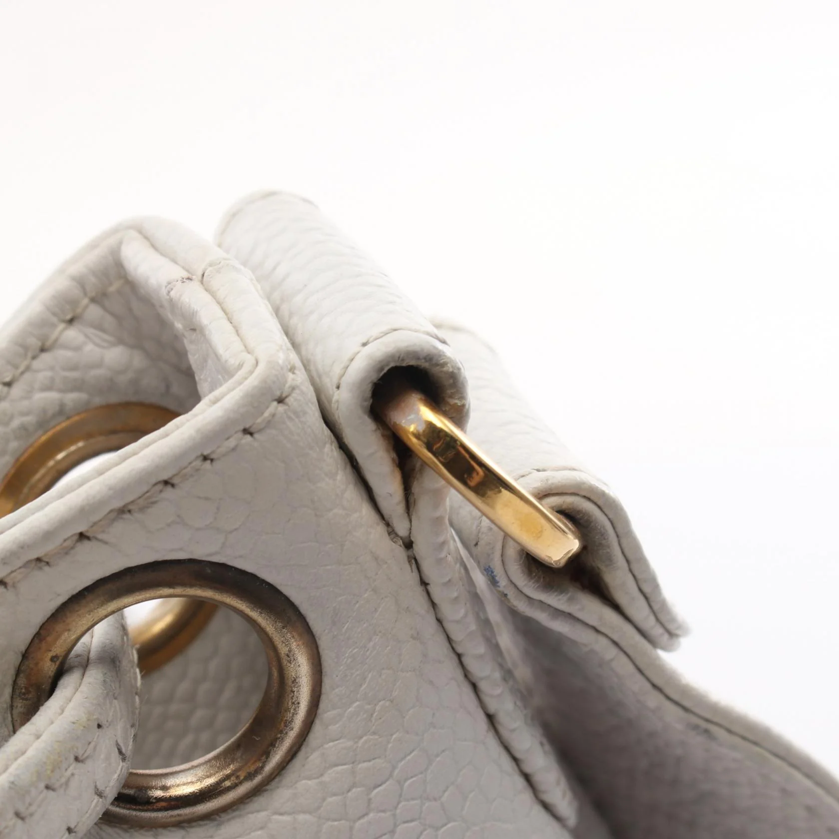 Chanel Caviar Skin Shoulder Bag White