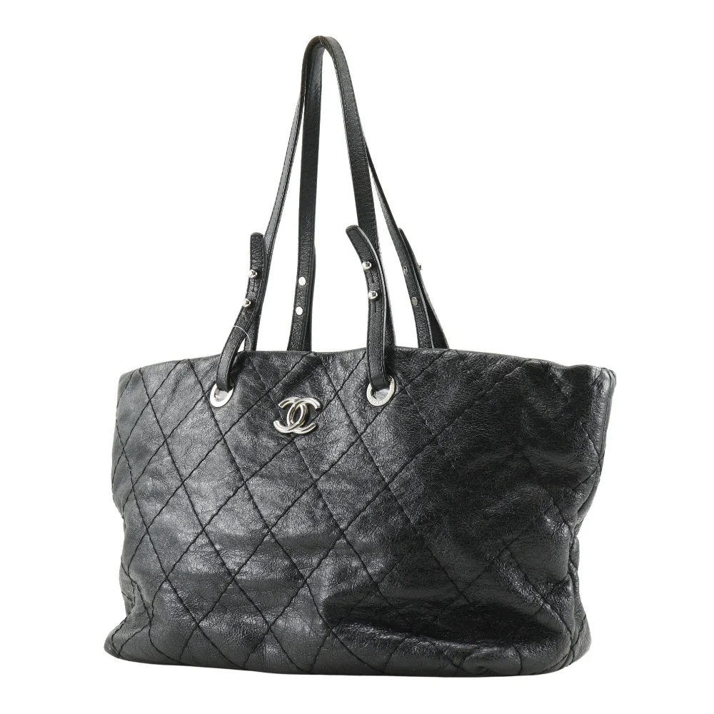 Chanel On the Road Leather Tote Bag A48019