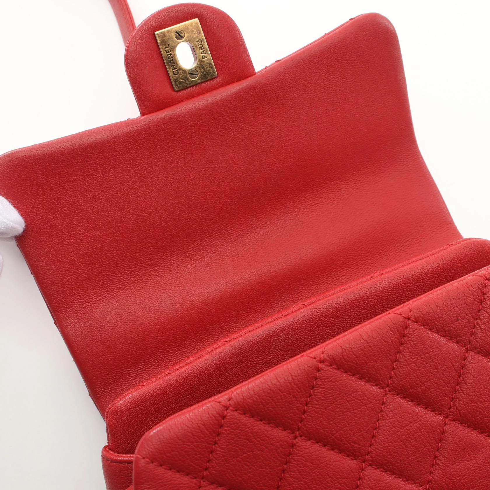 Chanel Matelasse Leather Handbag Red