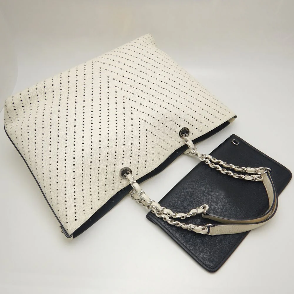 Chanel Caviar Skin Chain Tote Bag A93260