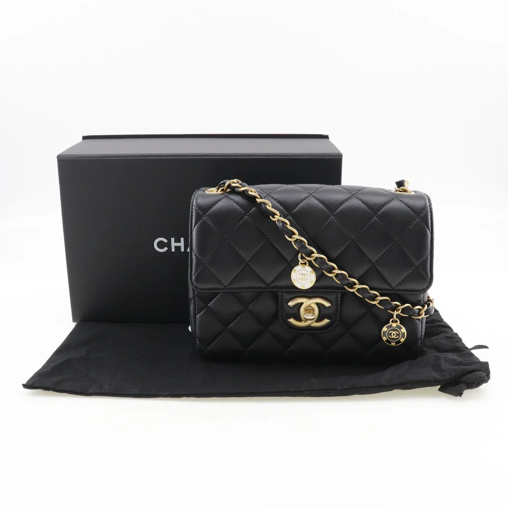 Chanel Matelasse Shoulder Bag Black