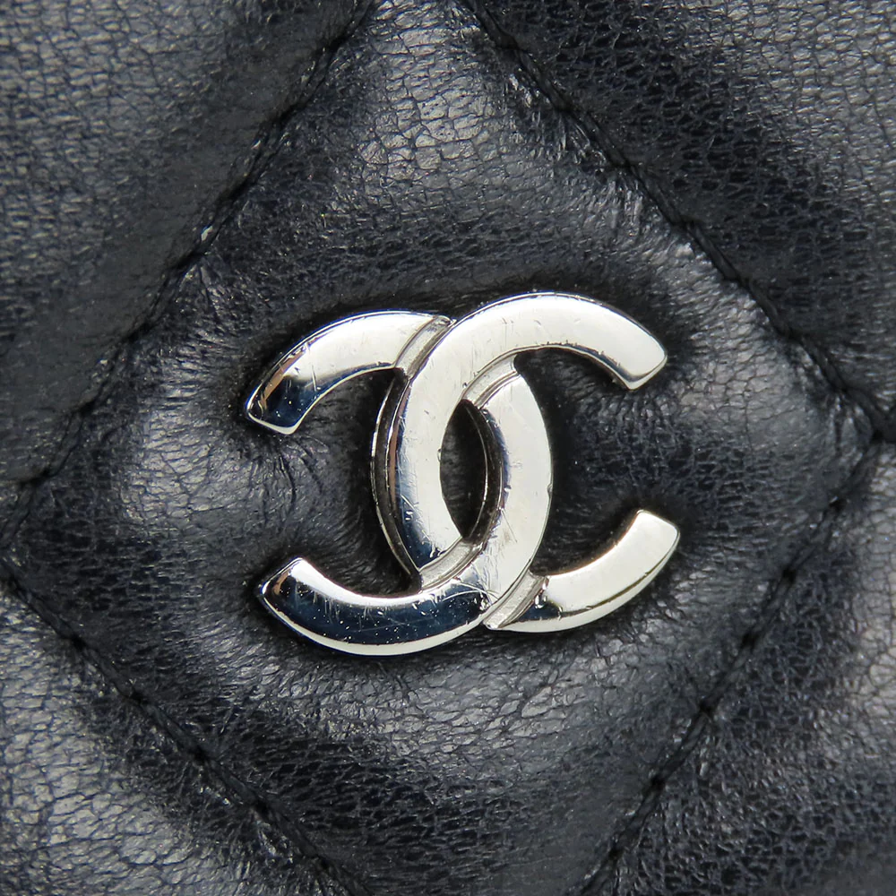 Chanel Lambskin Chain Wallet Shoulder Bag Black